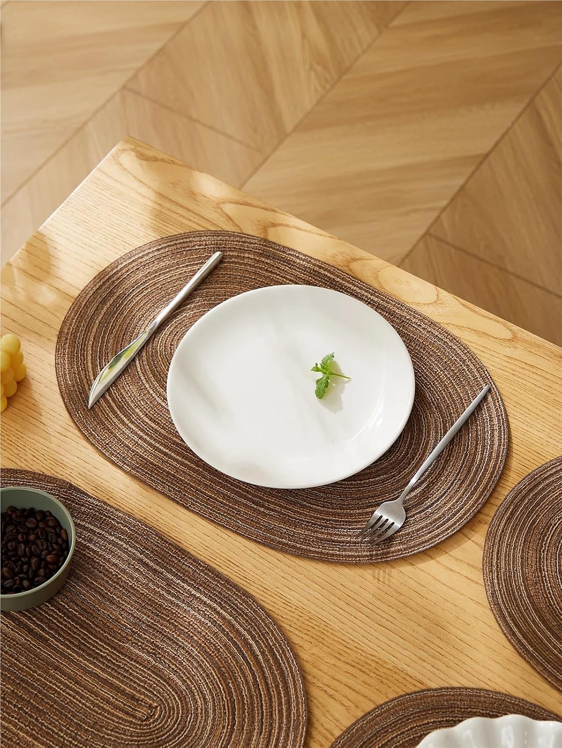 4PCS/Set Oval Rop Cotton Braided Table Place Mats Braided Coaster Placemas Non-Slip Table Mats for Dining Kitchen Table Washable(Beige)