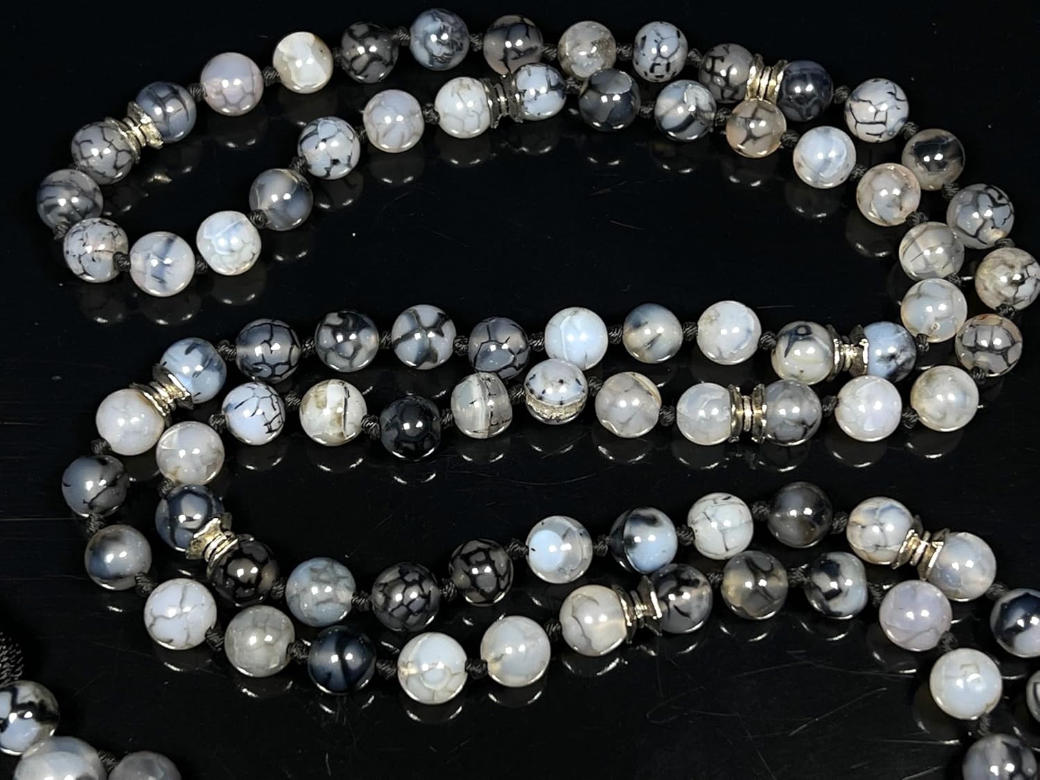 Dragon Vein Agate Mala Necklace – 8mm 108 Beads, Meditation & Healing - Image 4