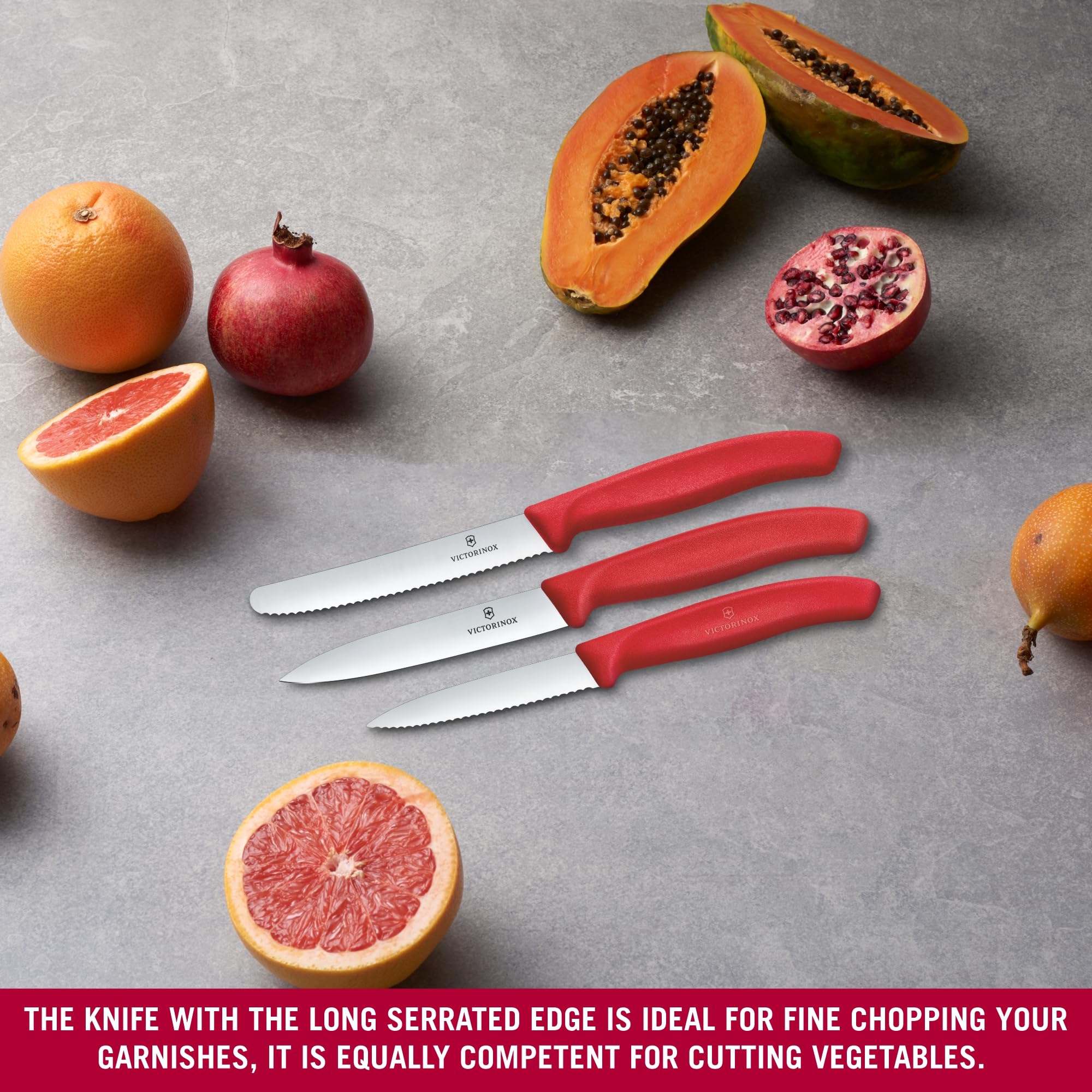 Set di coltelli da cucina Victorinox Swiss Classic, 3 pezzi, Coltello per verdure, pomodori e colazione, Manico in plastica robusta, Acciaio inossidabile, Rosso