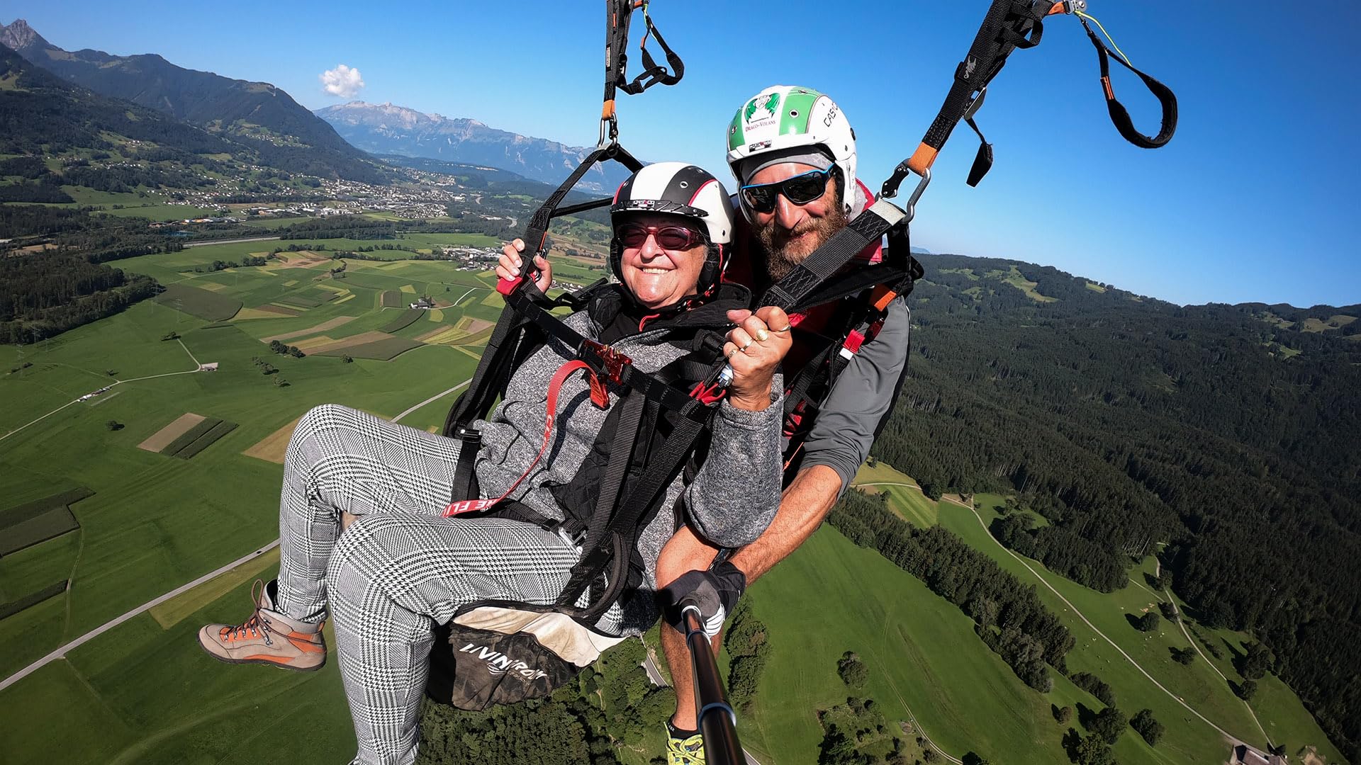 JOCHEN SCHWEIZER Geschenkgutschein: Gleitschirm Tandemflug Bartholomäberg