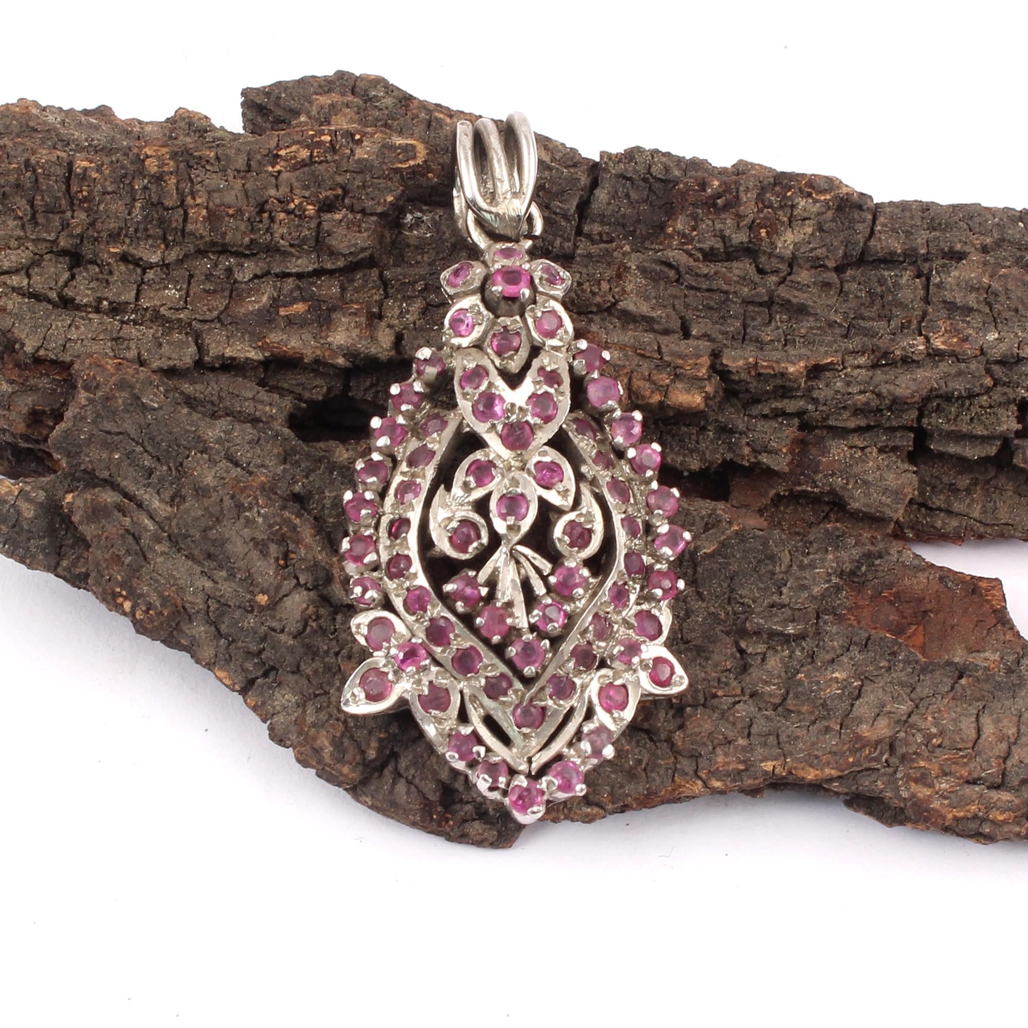 Pendentif rubis rose naturel vintage à facettes - Bijoux artisanaux uniques en pierre semi-précieuse