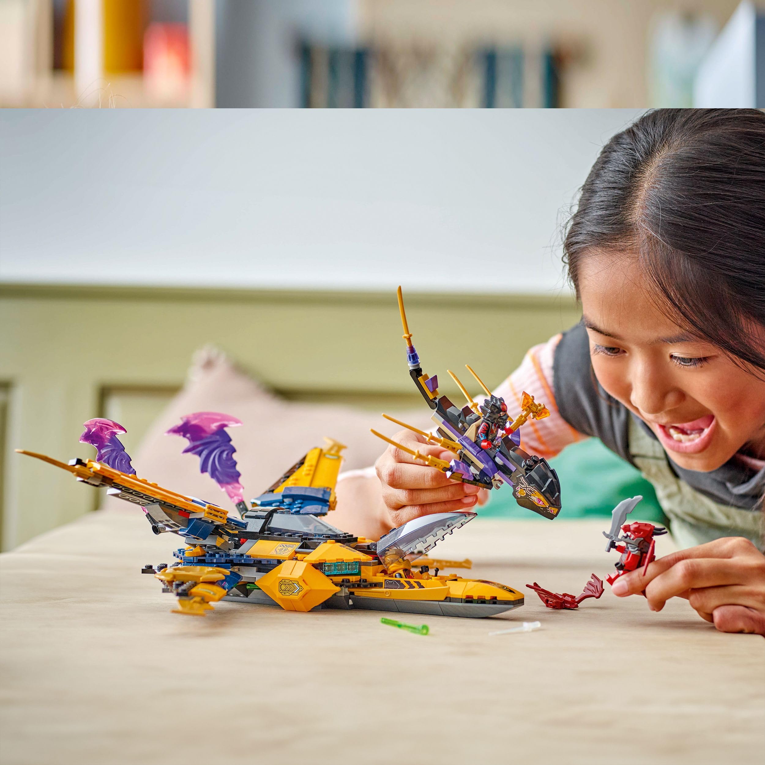 LEGO Ninjago Le Super Avion tempête de Ras et Arin - Jeu de Construction avec Drone à tête de Dragon et 3 minifigurines - Idée Cadeau pour garçons et Filles dès 8 Ans Amateurs de la série TV 71833