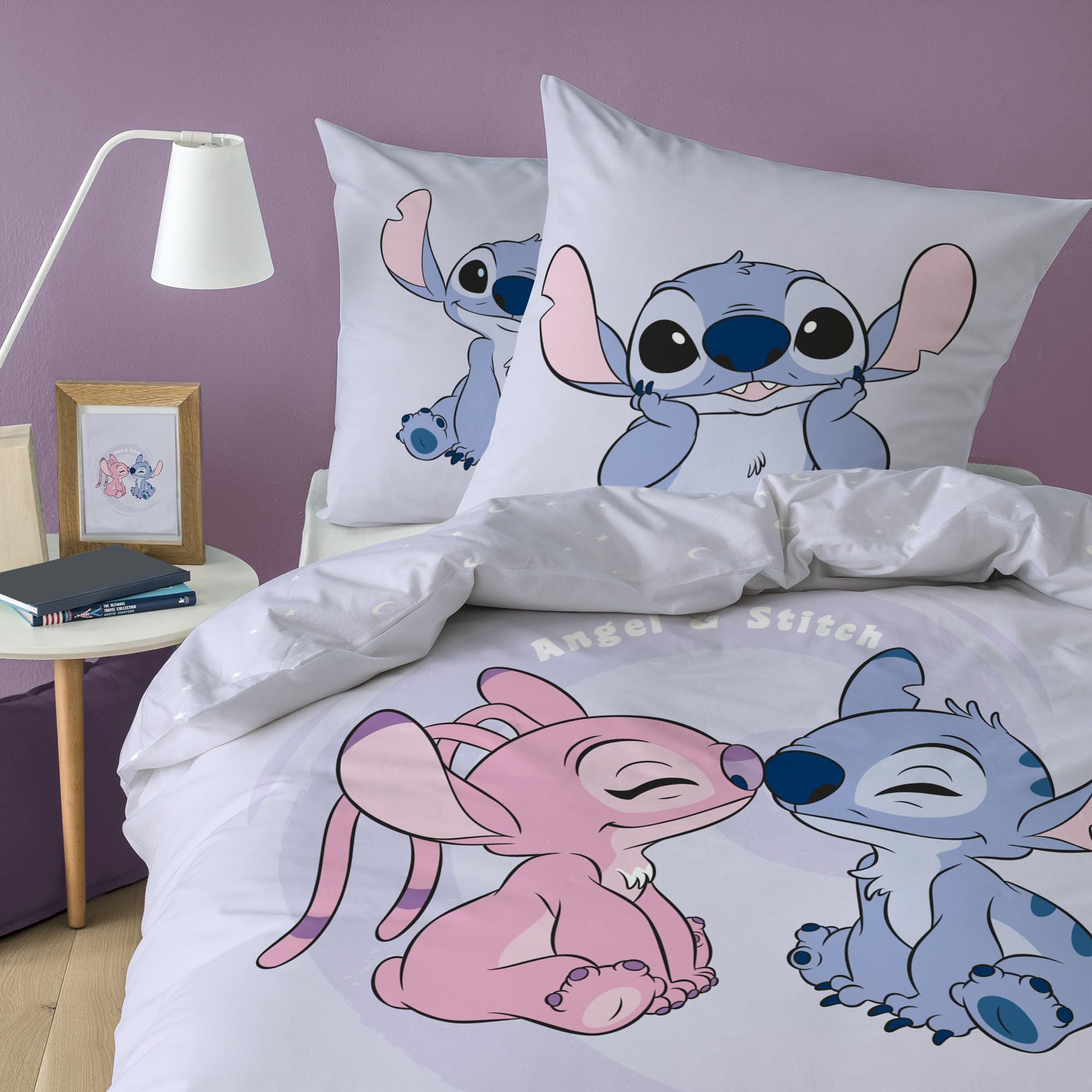 Disney Home Stitch Happy Parure de lit Enfant 1 Personne | 100% Coton |Oeko-​TEX | Housse de Couette 140x200 cm + Taie d'oreiller 63x63 cm | Imprimé Réversible Fille | Mauve