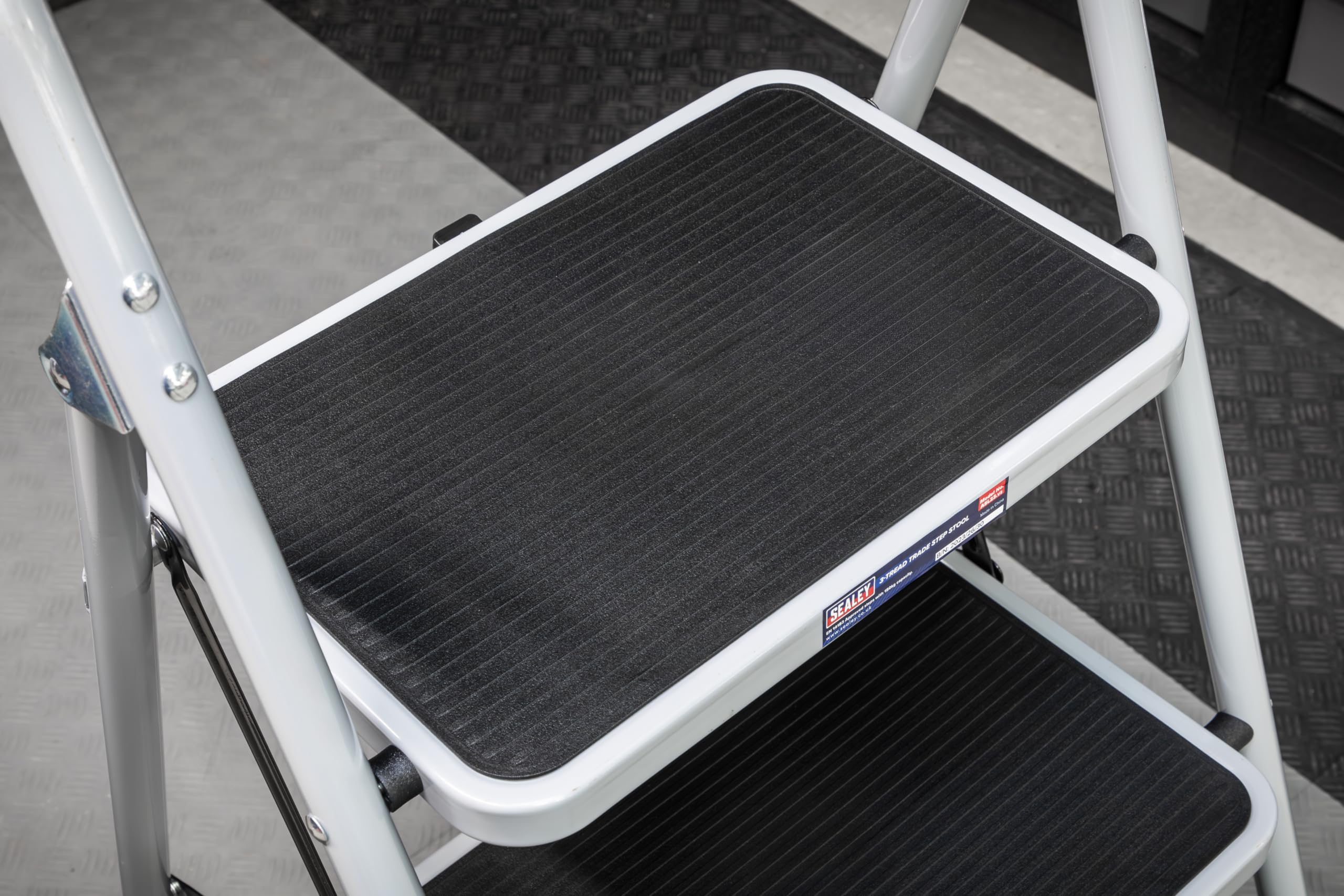 Sealey Trittschemel 3-Lauffläche 150kg Kapazität