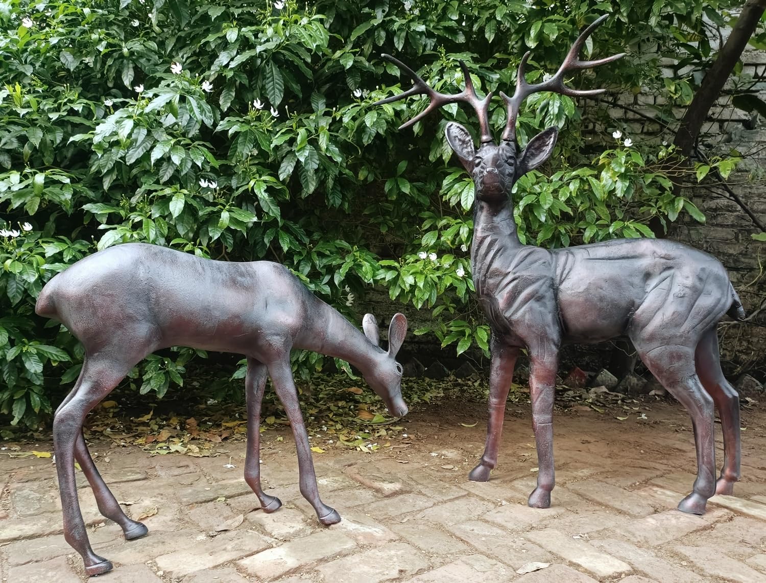 Inspirational Gifting Bronze Stag And Doe Garden Sculpture Set Ornament Life-Size Cast In Aluminium