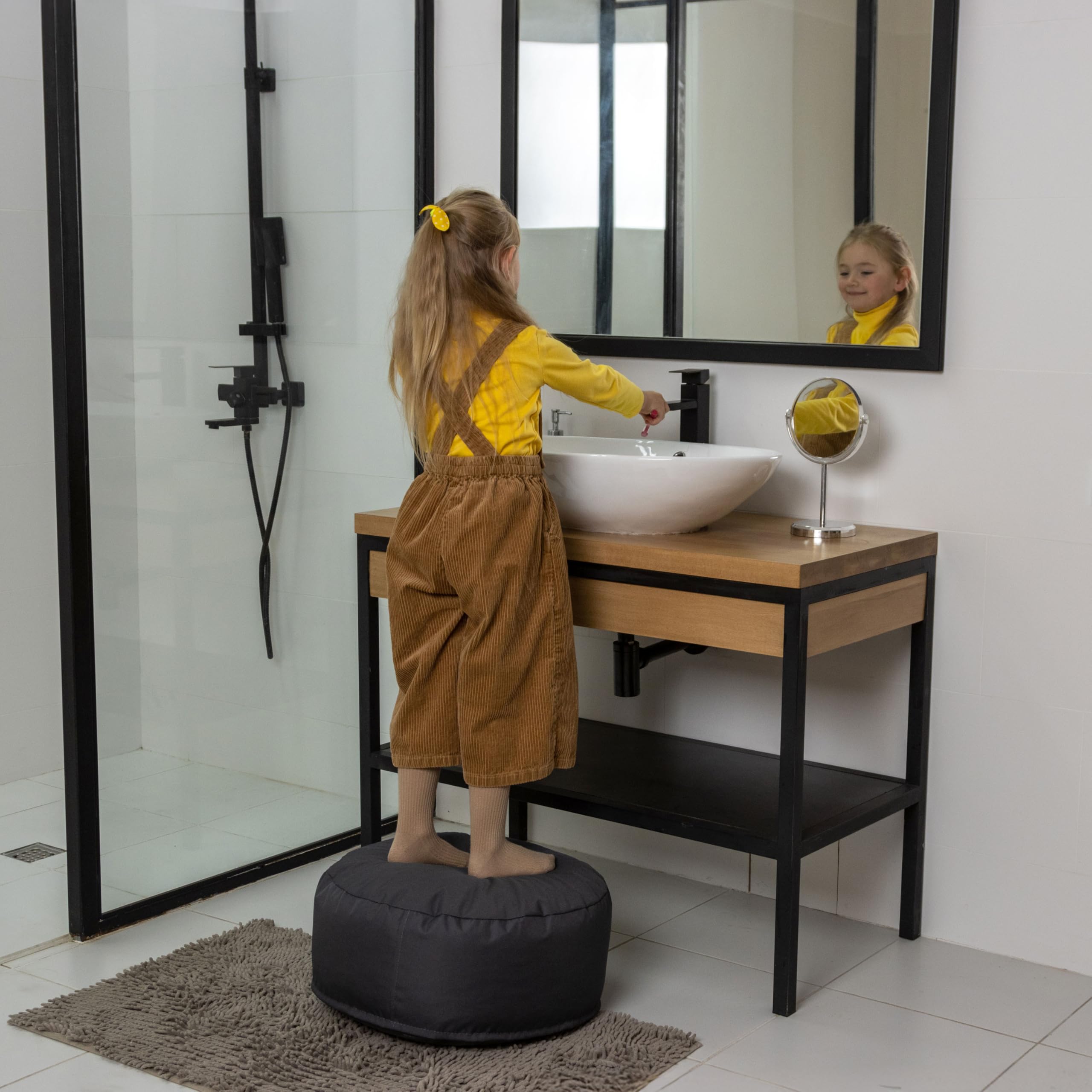 Bruni Pouf Sitzhocker L in Grau – runder Sitzpouf, Indoor und Outdoor als Fußhocker, Yoga-Sitzkissen, Meditationskissen geeignet, in Deutschland gefertigt