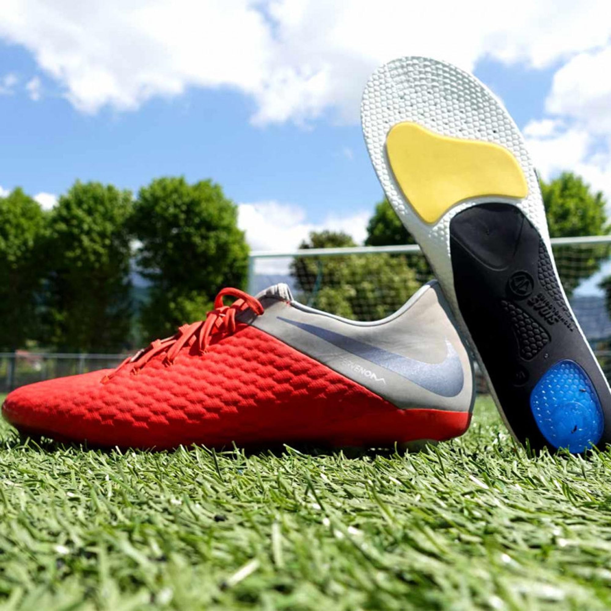 Sidas Semelles 3D Football, Adaptées aux Crampons, Grip Anti-Dérapant, Coque TPU et Pad en Gel pour Un Amorti et Soutien du Pied