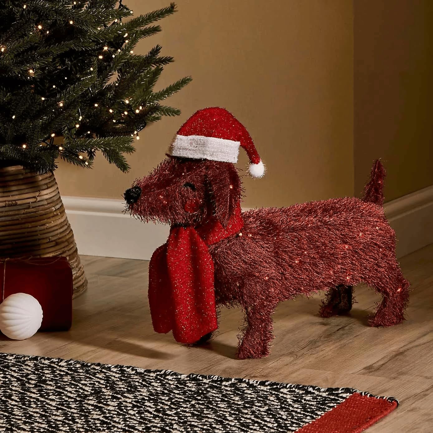 New Light Up Sausage Dog Christmas Ornament – Warm White LED Dog Decoration with Timer – Indoor & Outdoor Use M-02