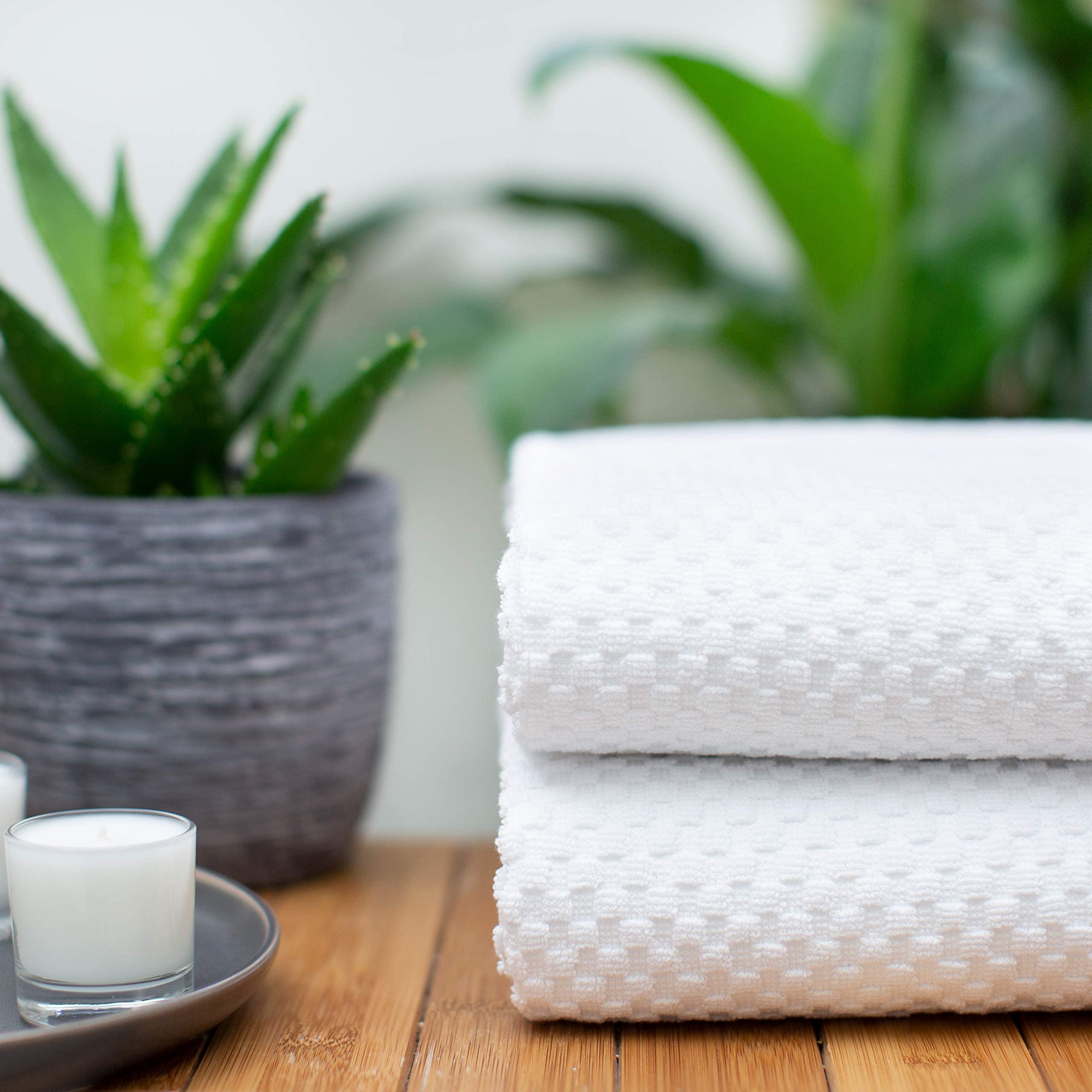 Algodón Craft – 2 juegos de toallas de baño EuroSpa de gran tamaño, en tela gofrada, de 35 x 70 – Color blanco – 100% algodón puro, peinado e hilado – Puro lujo inspirado en los mejores spas y centros turísticos europeos.