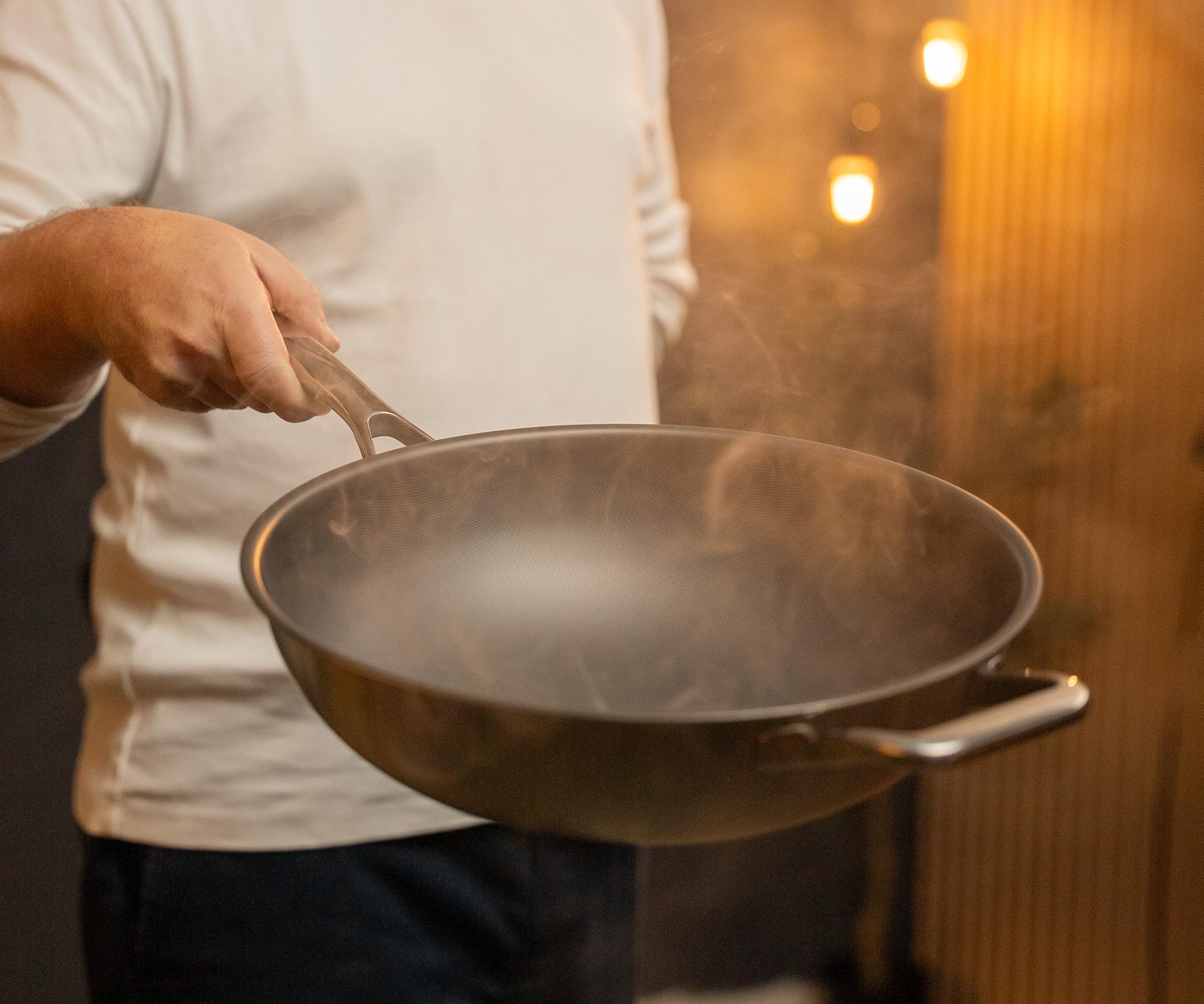 Onyx Cookware ZERO Wokpfanne 30 cm – Natürliche Antihaft aus Edelstahl | Ohne chemische Beschichtung; PFAS- & PTFE-frei; nano-texturierter Edelstahl; kratzfest; für alle Herdarten; ofenfest