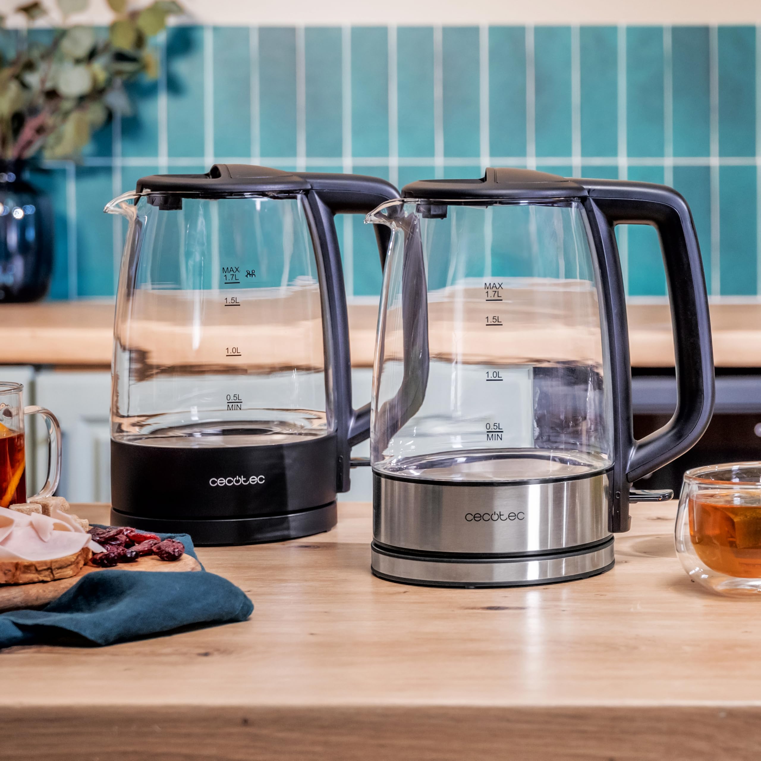 Cecotec Bollitore Elettrico per Acqua da 1,7 L ThermoSense 320 Clear. 2200W, Corpo in Vetro di Borosilicato di Alta Qualità, Indicatore Luminoso, Base con Rotazione a 360º, Sistema di Sicurezza