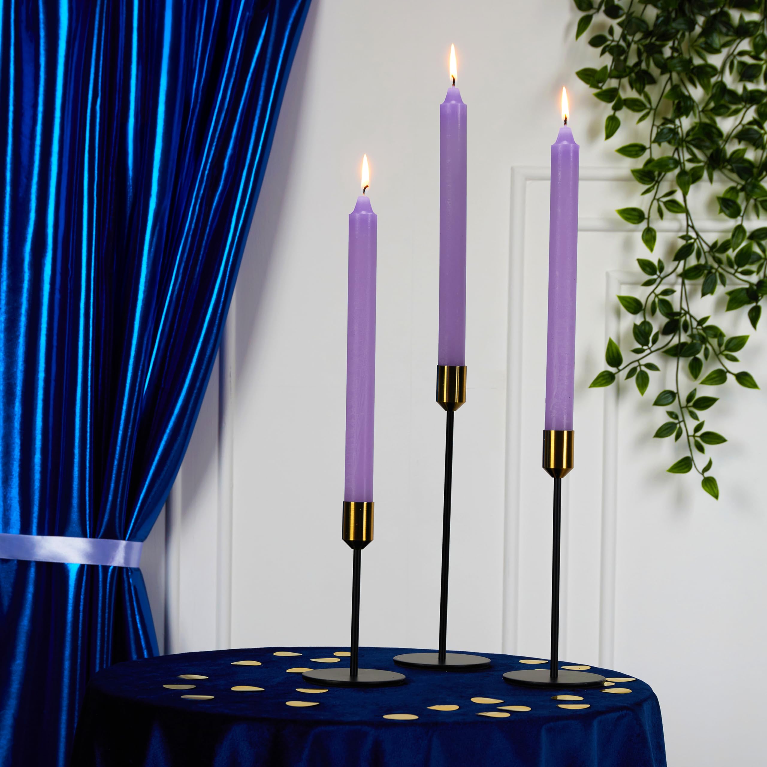 DECO EXPRESS Candele Coniche Set da 15 Candele Rustiche Fatte a Mano Candela Natalizia Durata di Combustione di 9 Ore Senza Profumo (Viola - Confezione da 15)