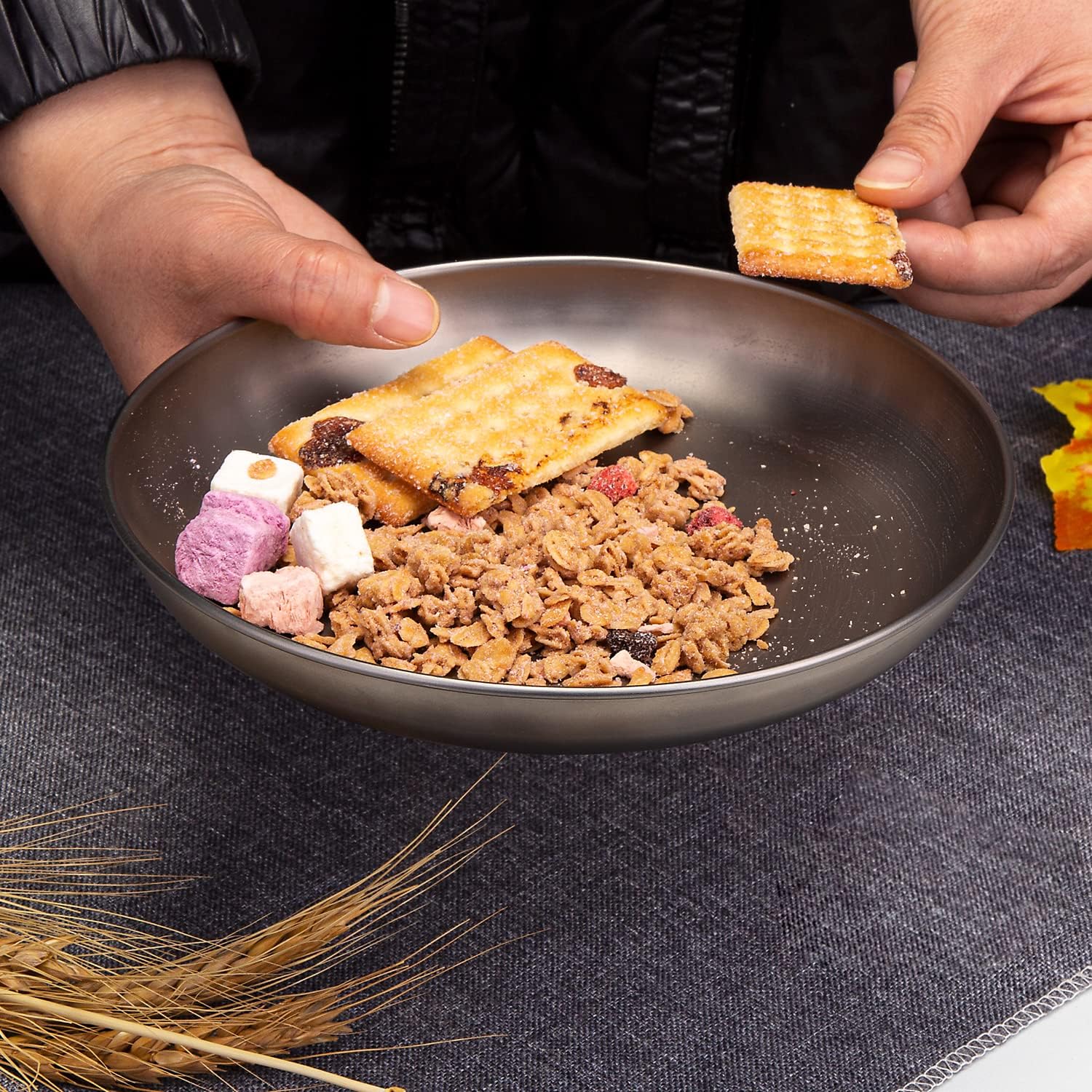 TiTo Titanium Plate Dish Outdoor Camping Tableware Ultralight Round Fruit Titanium Alloy Dinner Dishes Pan for BBQ Hiking Picnic (3pcs)