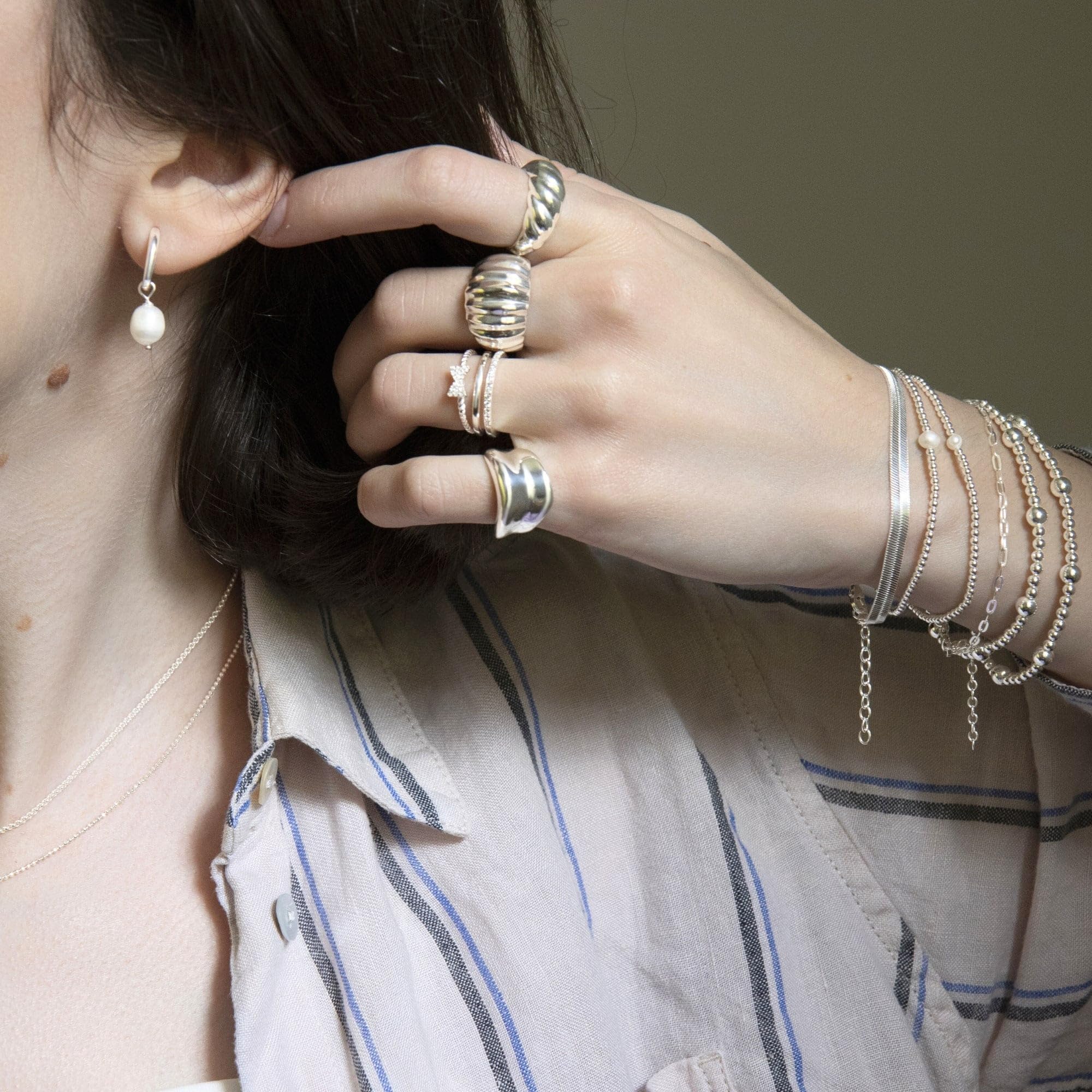 Silverly Sterlingsilberner, Klobiger Croissant-kuppelring | 925 Silber Klassische Ringe für Damen | Elegantes Rippenband-design | Elegante, Strukturierte Statement-ringe | Trendiger Damenschmuck