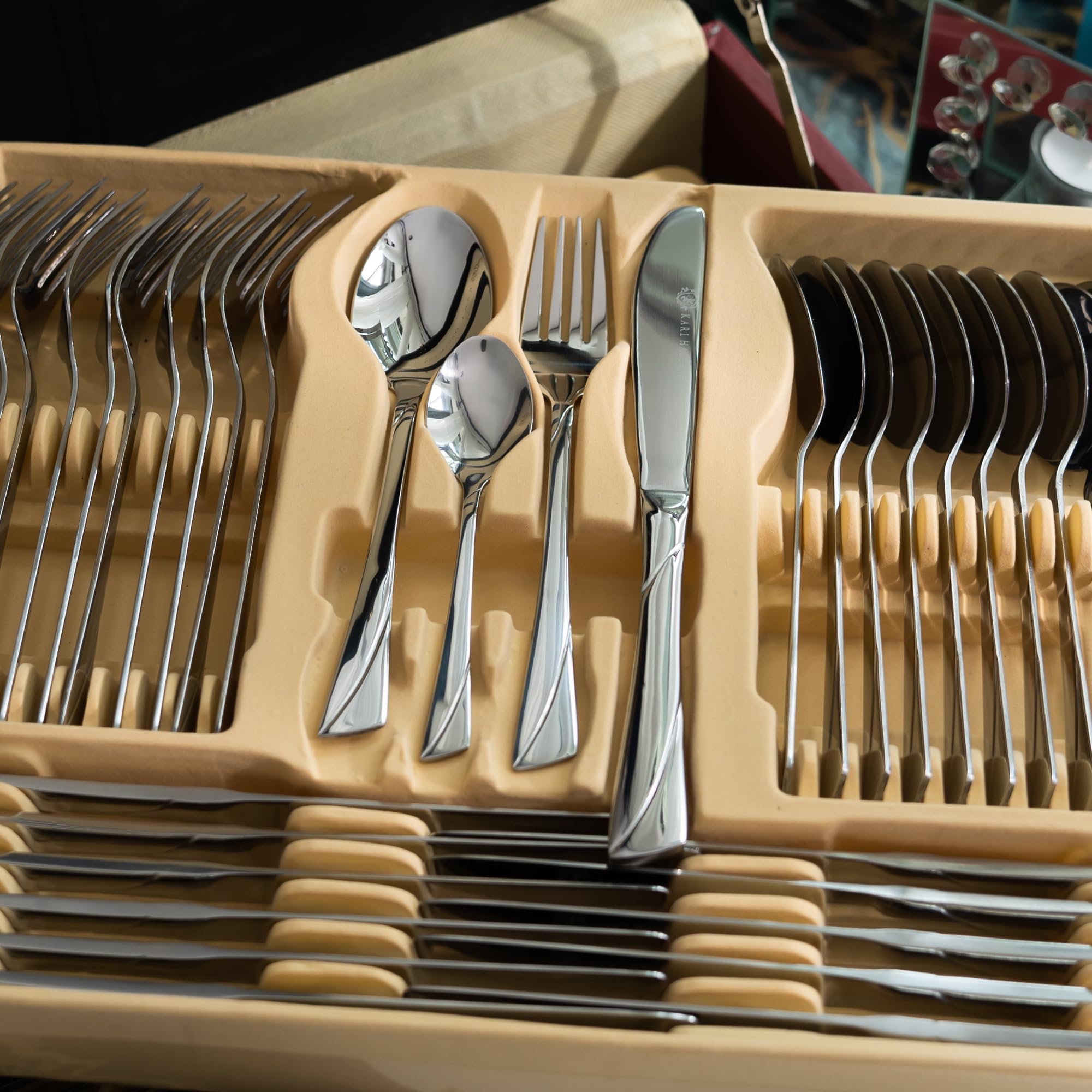 KARL HAUSMANN Set Posate 12 Persone, 72 Pezzi in Acciaio Inox 18/0 con Valigetta - Servizio Posate con Coltelli Forchette Cucchiai + Posate da Servizio, Lucido, Lavabili in Lavastovigli