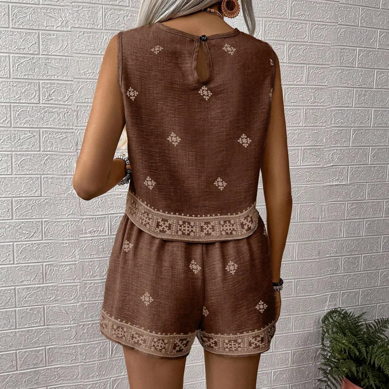 Women's Beach Vacation Crewneck Tank Top and Shorts 2 Piece,Boho Floral Tops and Shorts Set Summer Vacation Outfits.
