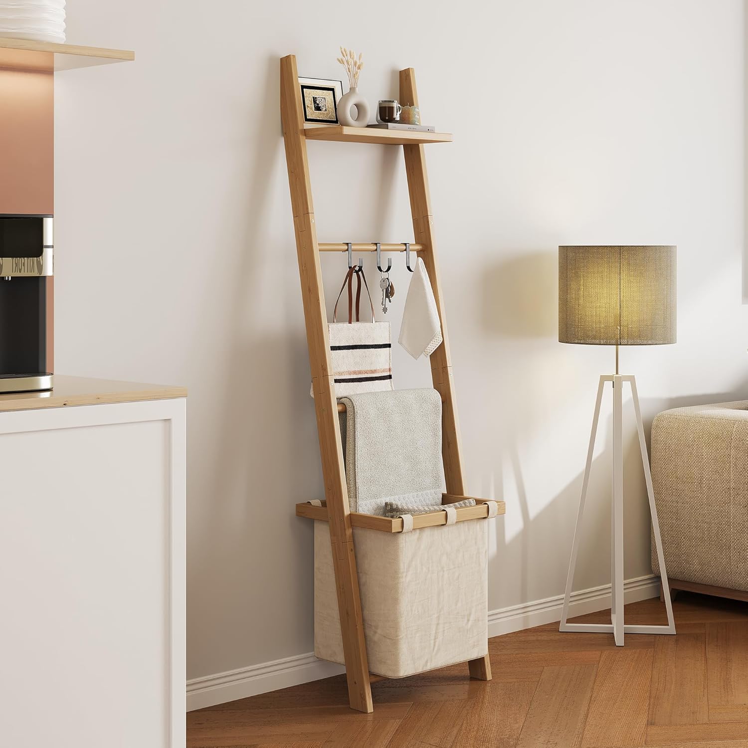 63" Bamboo Blanket Ladder with Shelf, Fabric Basket and 5 Hooks, 4 Tier Leaning Blanket Rack, Farmhouse Towel Ladder Rack, Decorative Quilt Rack Holder for Living Room Bedroom Bathroom, Natural Wood