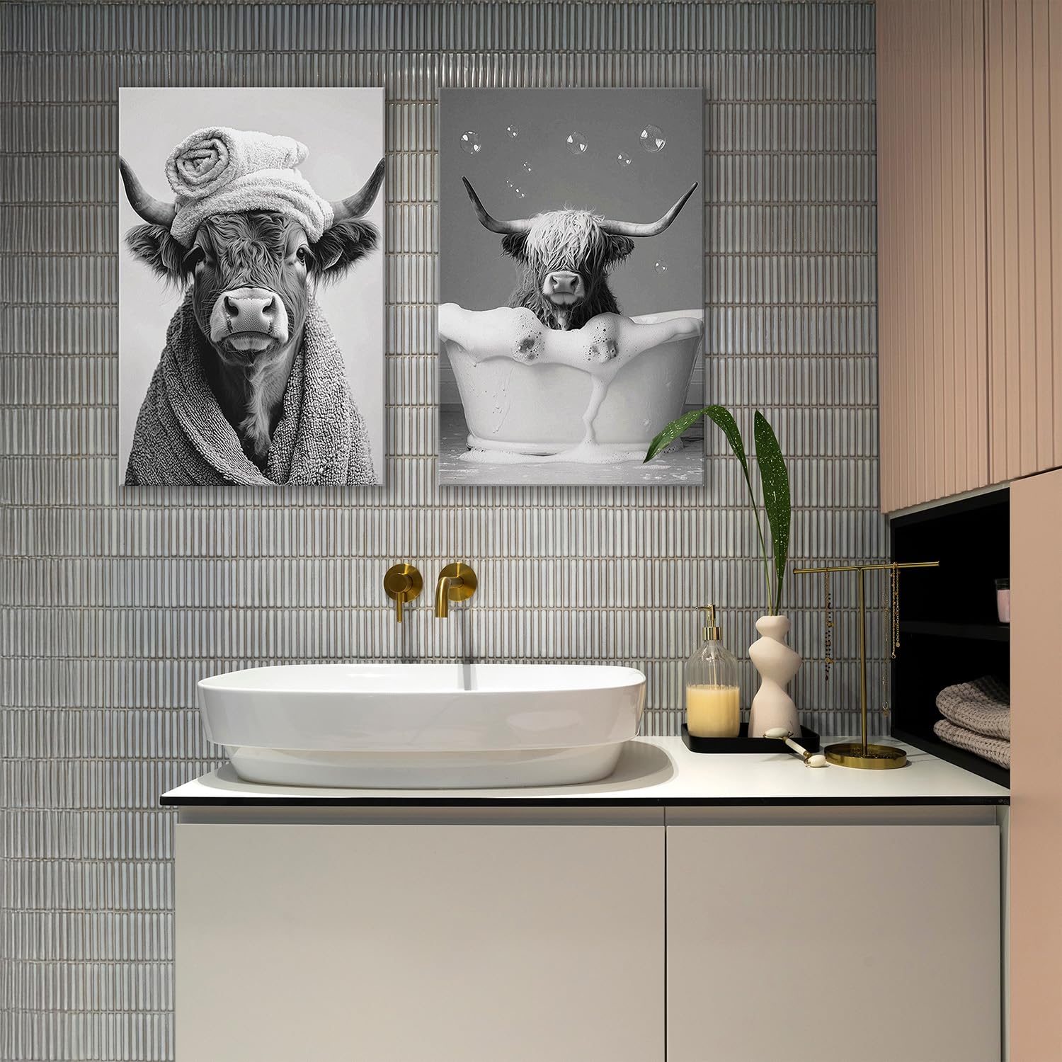 murando - Akustikbild XL Set Kuh im Spa Kunstdruck auf Leinwandbild 80x60cm 2 Teilig je 40x60cm Collage 2er Kunst Wandpaneele Schalldämmung Leinwand Bilder Dekoration - Deko WC Toilette g-H-10133-b-a
