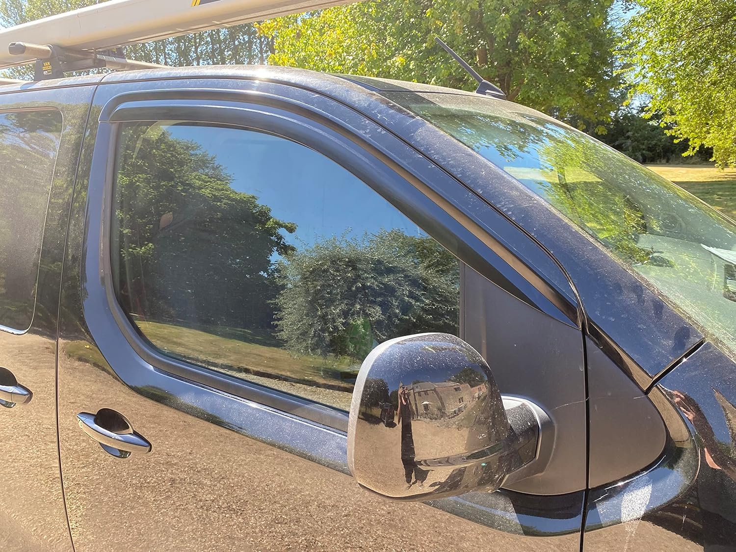 Lot de 2 déflecteurs d'air - Déflecteurs d'air - Déflecteurs de pluie - Déflecteurs de fenêtre latérale - Compatibles avec Citroën Jumpy 2016-2024 - Pour fenêtre de voiture