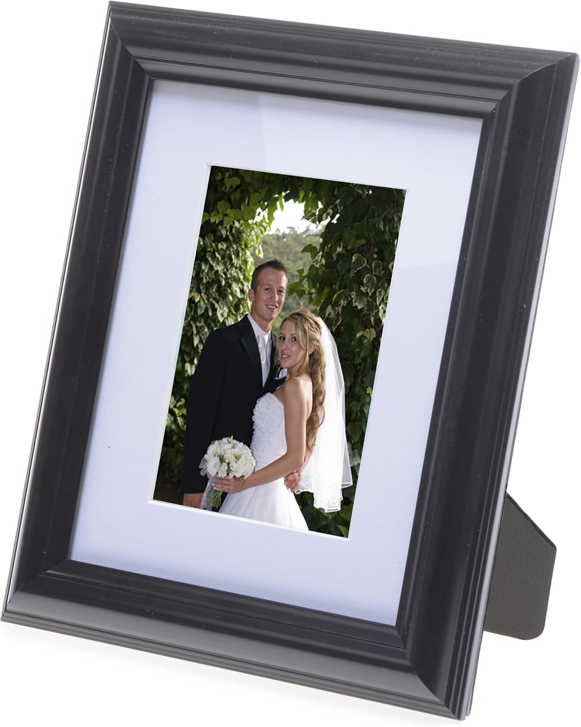 Displays2go Matted Photo Frames for Tabletop or Wall Mount