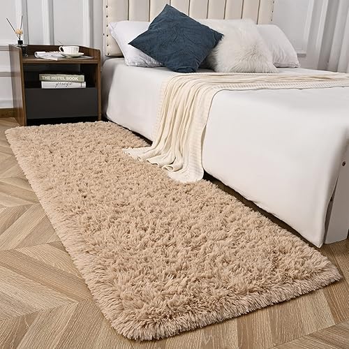 Alfombras de pasillo beige para dormitorio, sala de estar, alfombras de noche esponjosas de 2 x 6 pies, alfombra suave y lanuda para habitación de