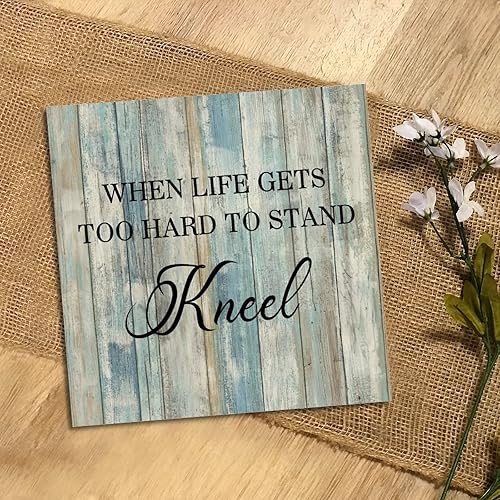 Miniatura 7 de Letreros de pared de madera con texto en inglés "Saying When Life Gets Too Hard To Stand Kneel Farmhouse Family Entrada" con cita motivacional para