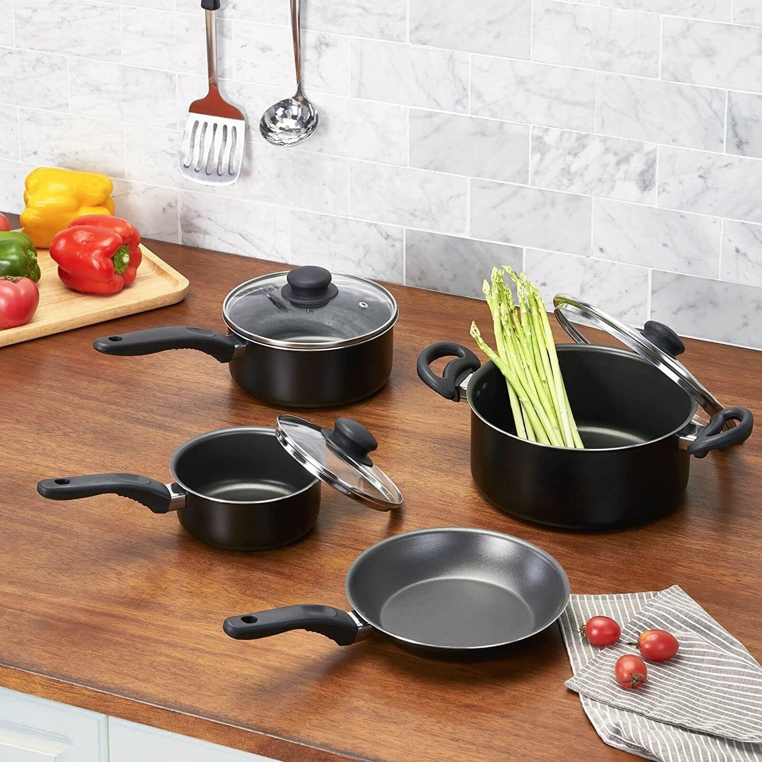 Bateria de Cocina de 8 Piezas. Juego de Ollas y Sartenes Completo: 2 Sartén 2 Cazo 1 Cacerola 3 Tapas de Cristal. Aluminio con Mangos de Baquelita, Incluye Set de 5 Cuchillos