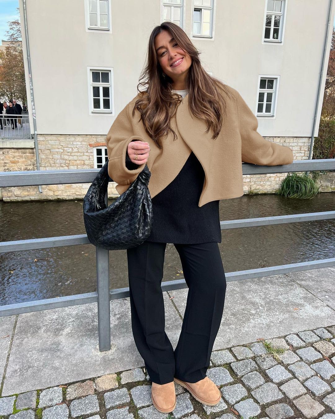 Effortlessly Chic Winter Style with a Cropped Pea Coat