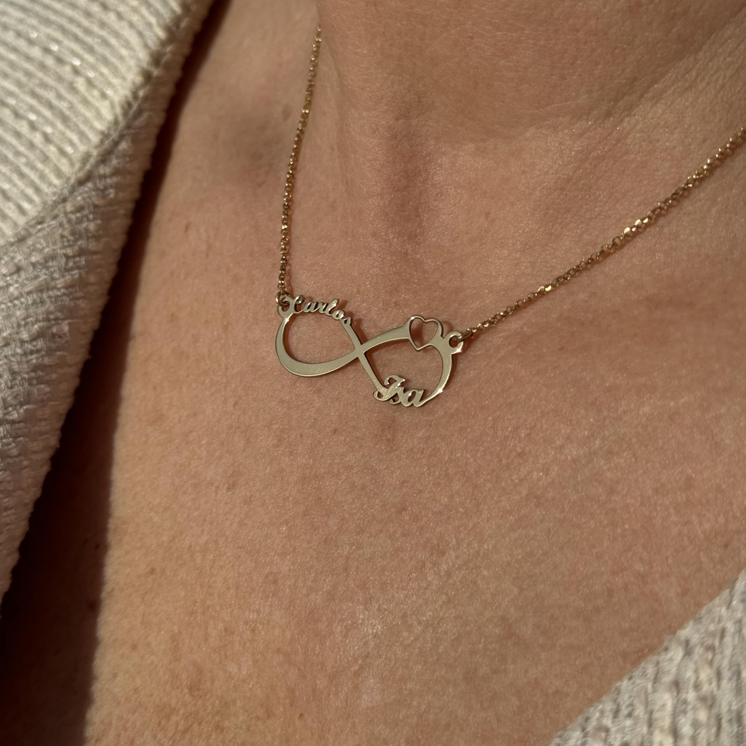 Collar Infinito Personalizado en Plata de Ley 925 para Mujer con Nombres Cadena de 40 cm + Alargador. Regalo para madres, abuelas en Cumpleaños, Navidad. Hecho en España (Infinito Corazón Oro)