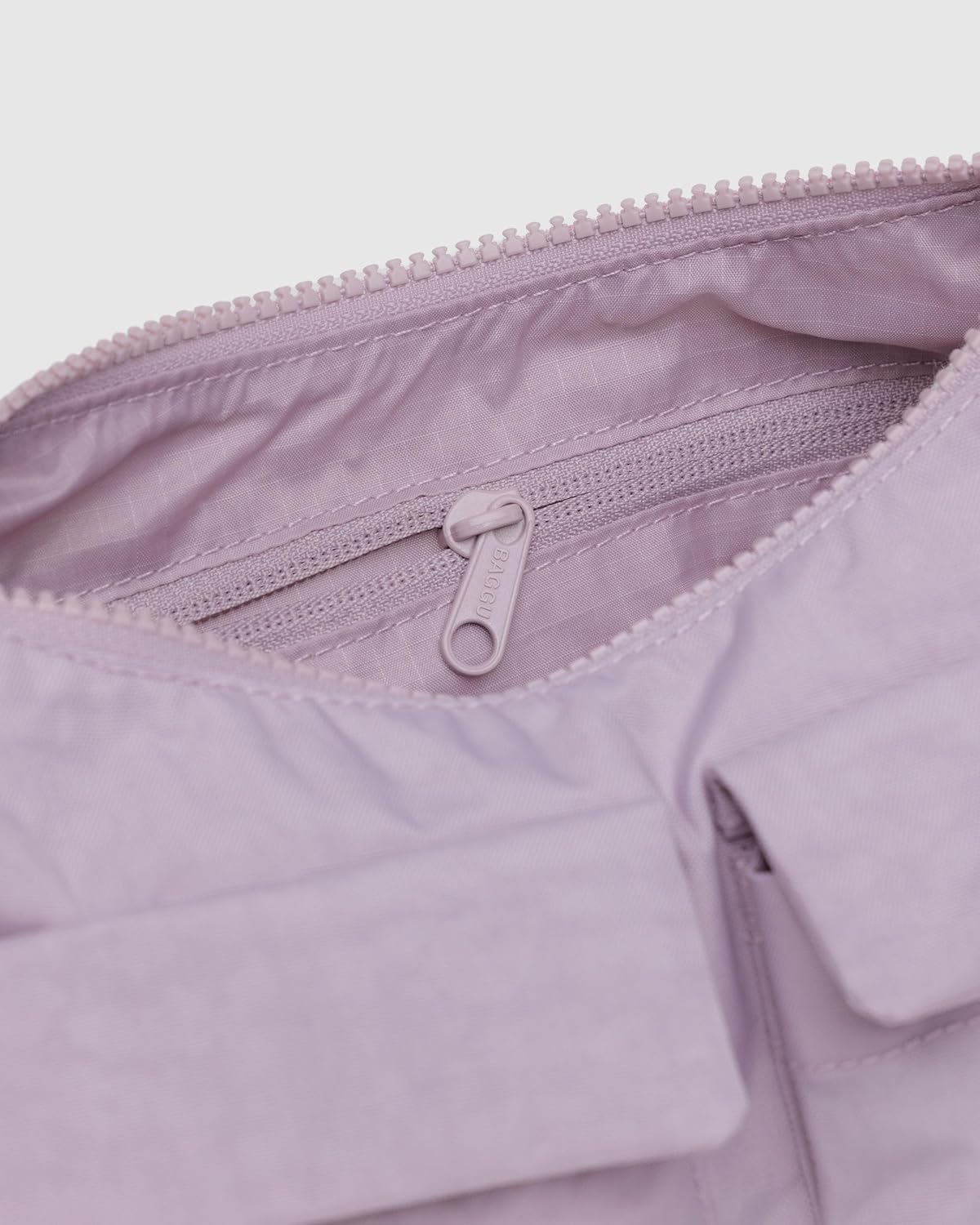 【新品】8/27まで Baggu カーゴ ショルダーバッグ ライトブルーギンガム 新品】8/24まで Baggu カーゴ ショルダーバッグ ライトブルー