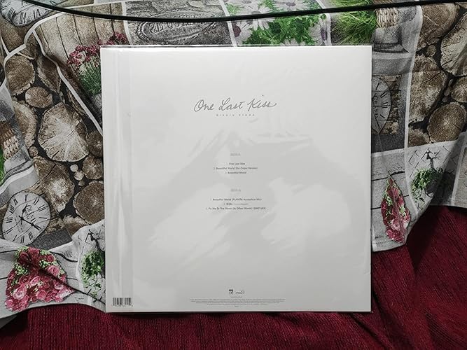 Amazon.co.jp: One Last Kiss (EU Blue Vinyl) [Analog]: ミュージック