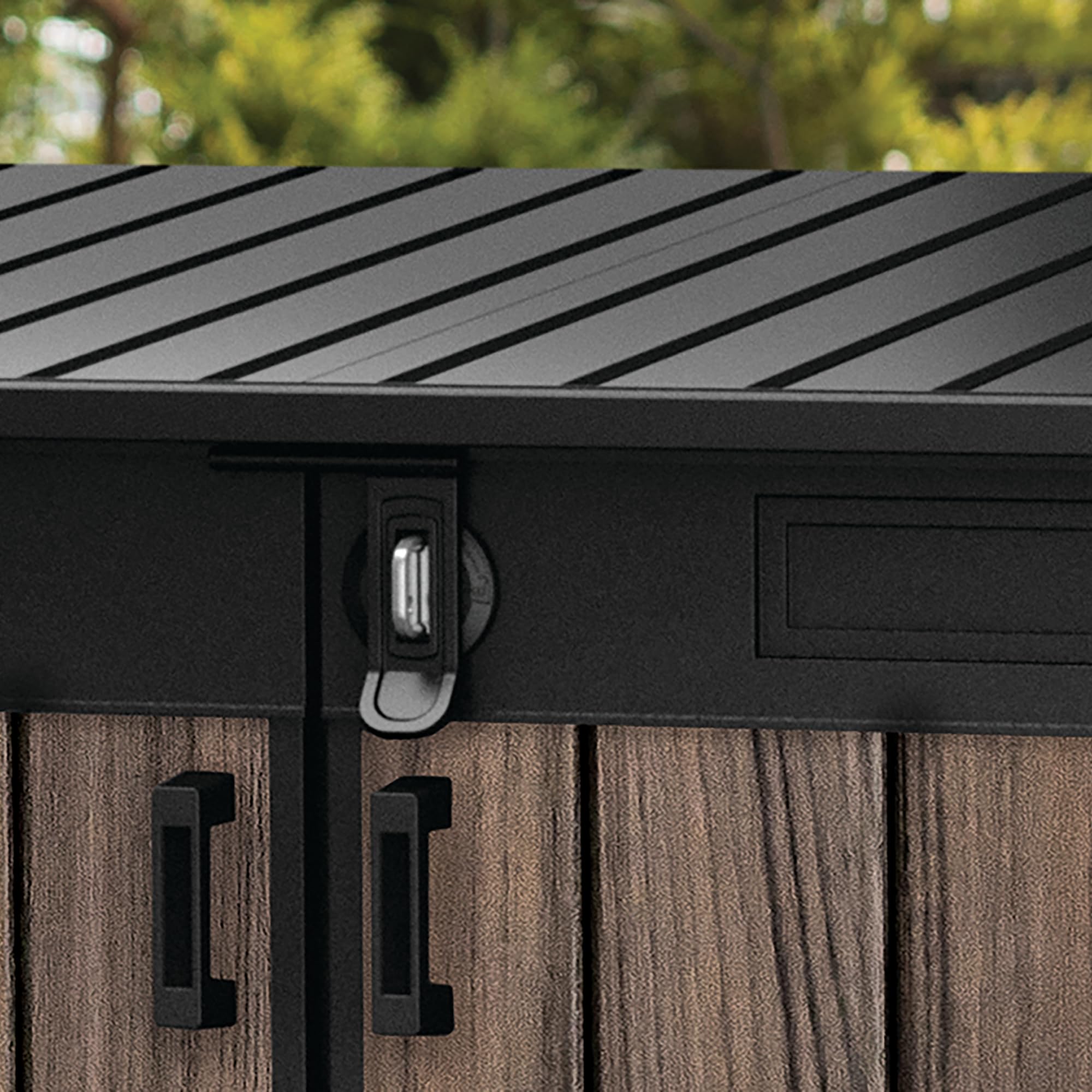 Keter Signature Gartenschrank, wetterfest, 2020 L Stauraum, abschließbar, mit Gasdruckfedern, Rosenholz-Optik, 190,5 x 109,3 x 132,5 cm, Mülltonnenbox für 2X 360l Tonnen