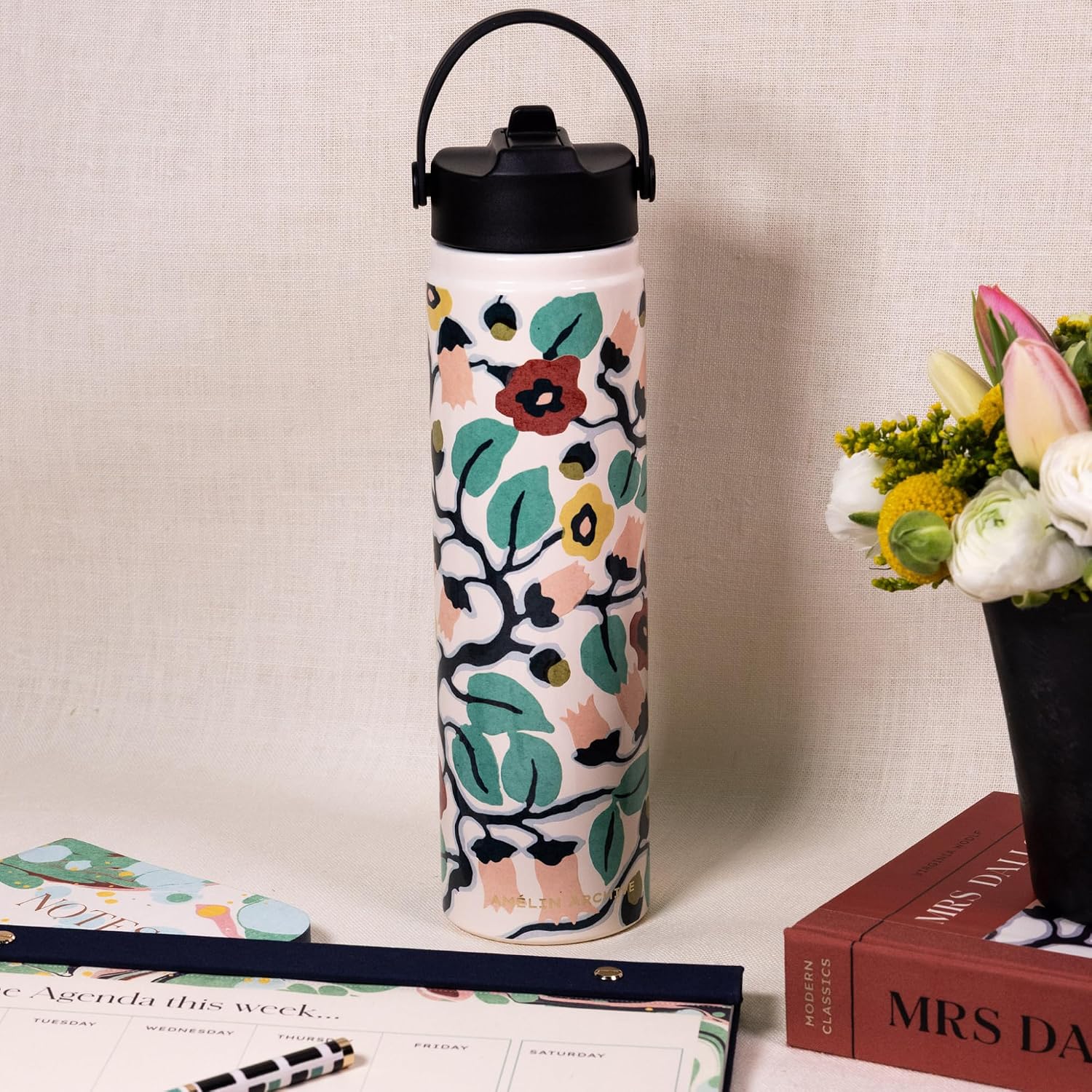 AMÉLIN ARCHIVE Stainless Steel Tumbler, 24 Ounce Travel Tumbler, Double Wall Insulated Cup with Lid and Straw (Bloomsbury)