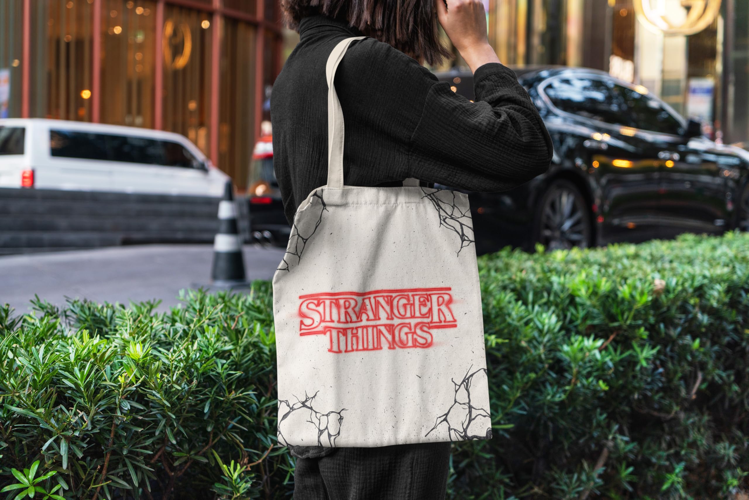 Konix Stranger Things Tote Bag Tasche mit langen Griffen, Biały - do góry nogami, 38 x 42 cm