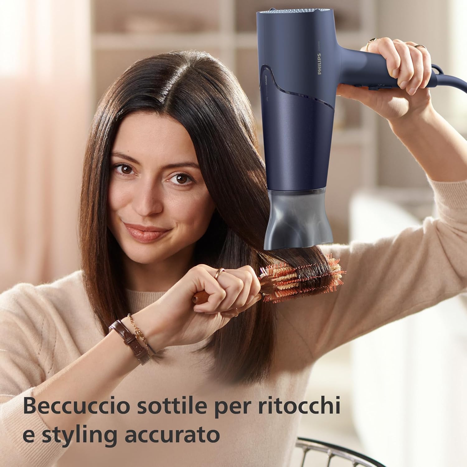 Philips Asciugacapelli serie 5000 - Asciugacapelli blu e finiture metallizzate con tecnologia termoprotettiva, diffusore di volume e beccucci da 9 mm e 11 mm (modello BHD510/20) [NOVITÀ] 5000 Blu metallizzato con bocchetta per lo styling, diffusore di volume - Immagine 3