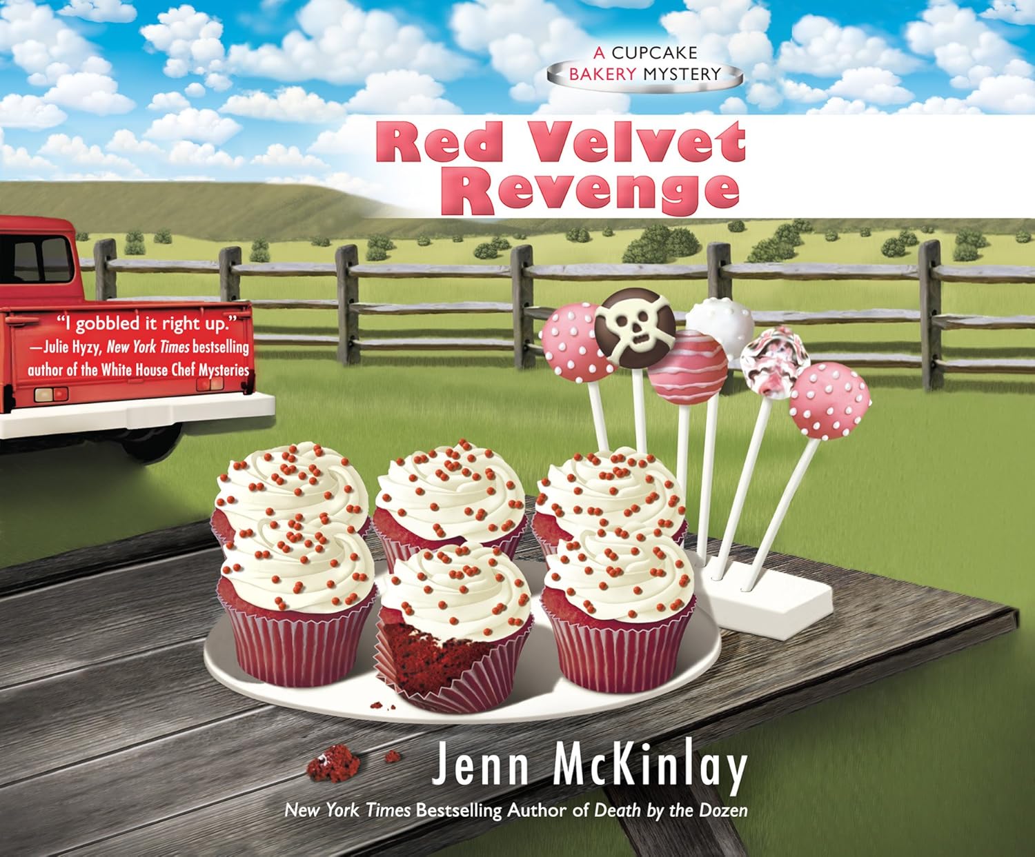 Red Velvet Revenge (Cupcake Bakery Mystery, 4