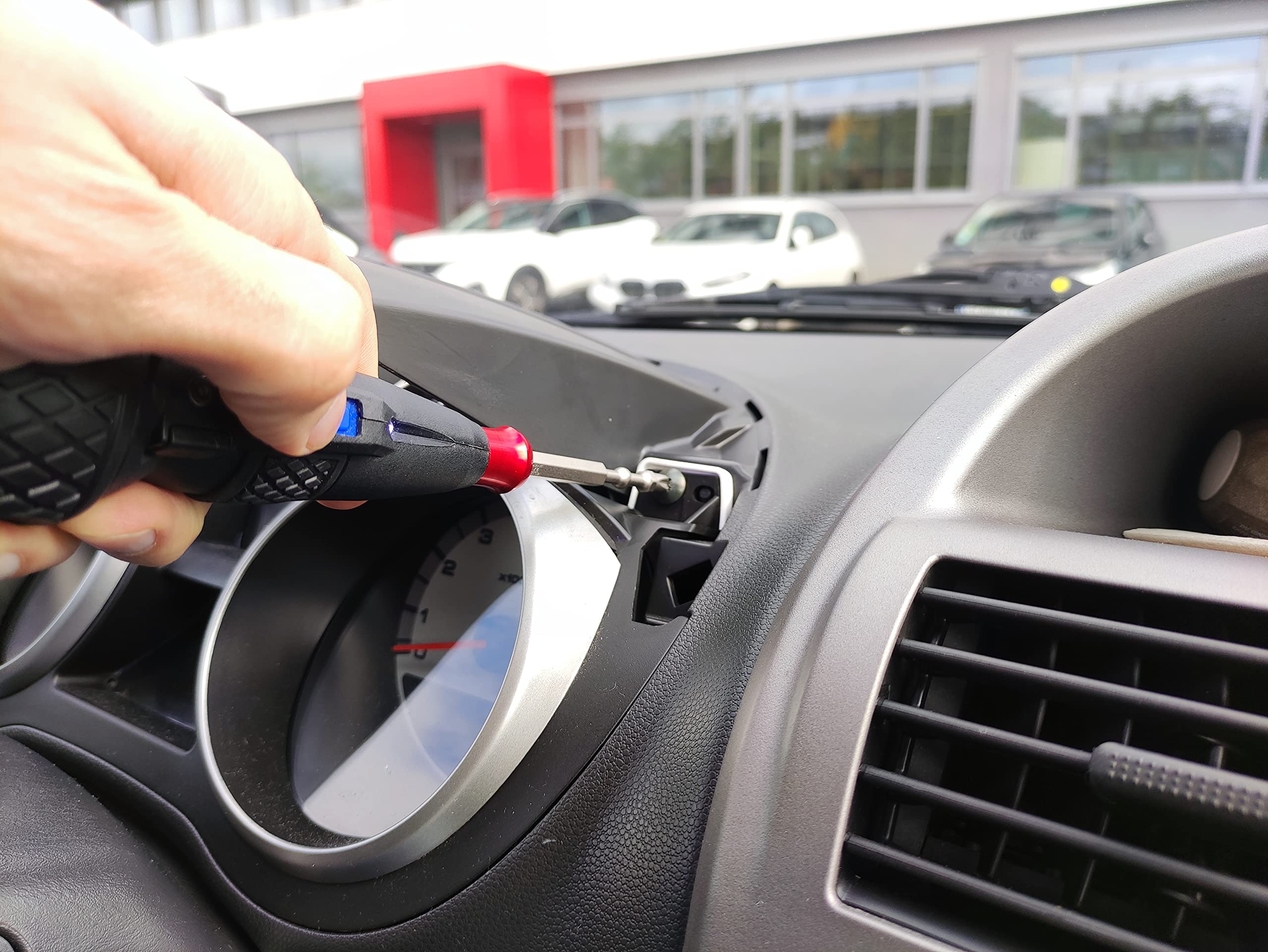 VESSEL Tournevis à assistance électrique 220USB-1F
