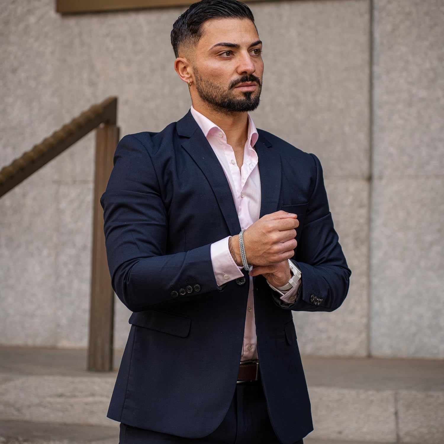 SERASAR | Premium Stainless Steel Bracelet for Men | 316L Surgical Steel | Waterproof | Secure Clasp | Three Colors | Includes Jewelry Box - Image 3