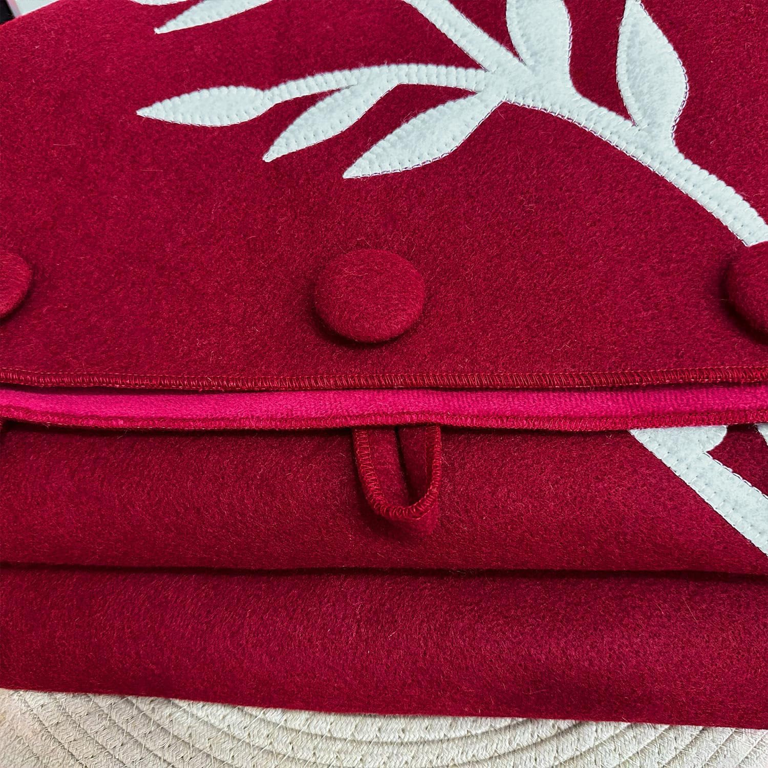 60-Inch Western Wool Felt Christmas Tree Skirt with Stitched Winter Garland Border and Button Closures, Cherry