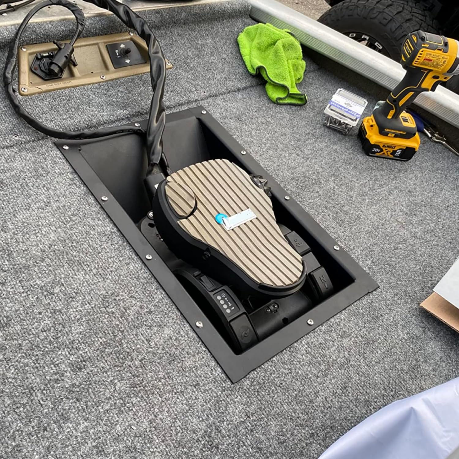 100RTMP Trolling Motor Tray for Minn Kota Motor Corded Foot Pedal Control Pan Coated Aluminum and Recessed