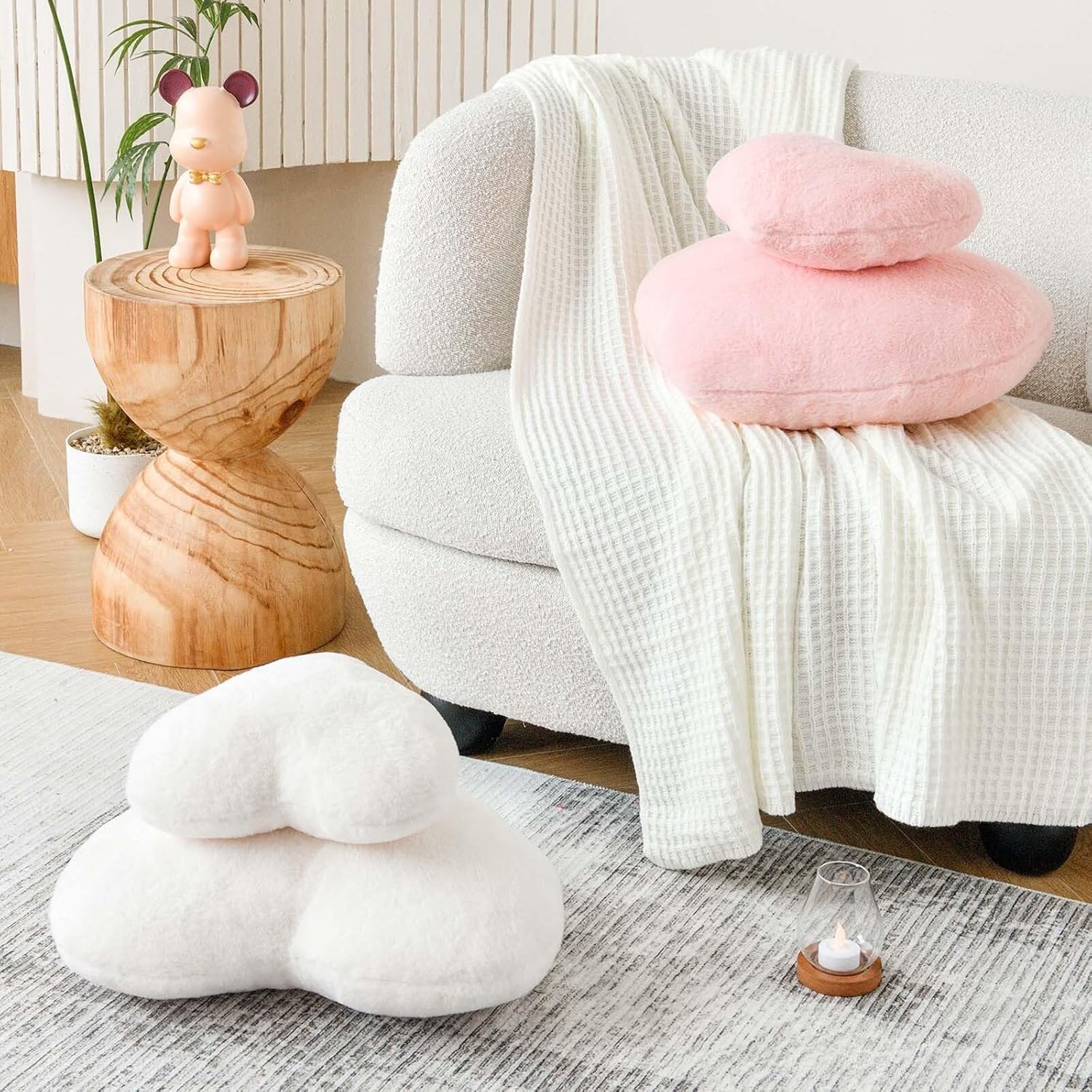 XVTRU Pink Heart Pillows, Cute Heart Decorative Pillow, Heart Shaped Throw Pillows for Bed, Faux Rabbit Fur Plush Hoom Decor Pillow Cushion for Chair Sofa Living Room (Large-19.6"x15.7")