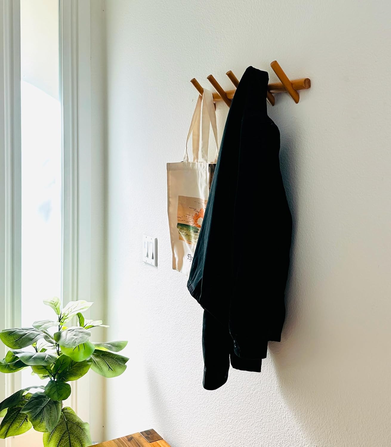 Modern 5-Hook Wooden Coat Rack, Decorative Coat Rack wall Mount for Bags, Hats, Purse, Heavy Duty, Sturdy, Natural Oak, wall Mounted Hooks