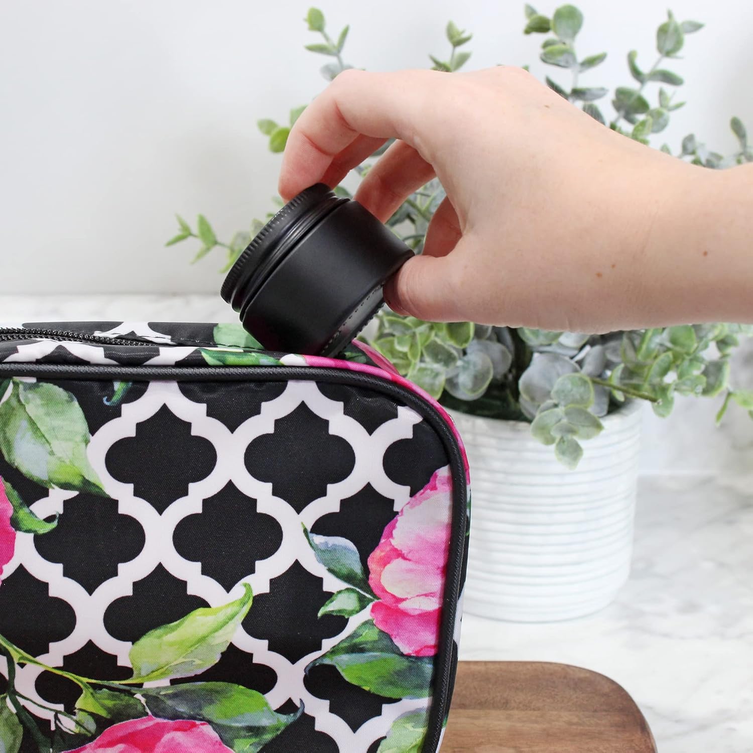 Darware 1oz Glass Balm Jars (24-Pack, Black); 30-Milliliter Little Cosmetic Jars with Lined Black Metal Lids