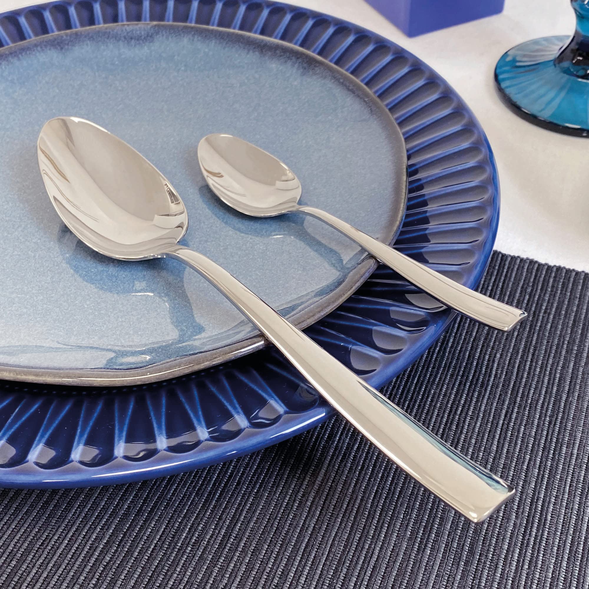 Prima Collection - Amalfi - Service de 48 couverts, avec couteaux à steak, pour 12 personnes