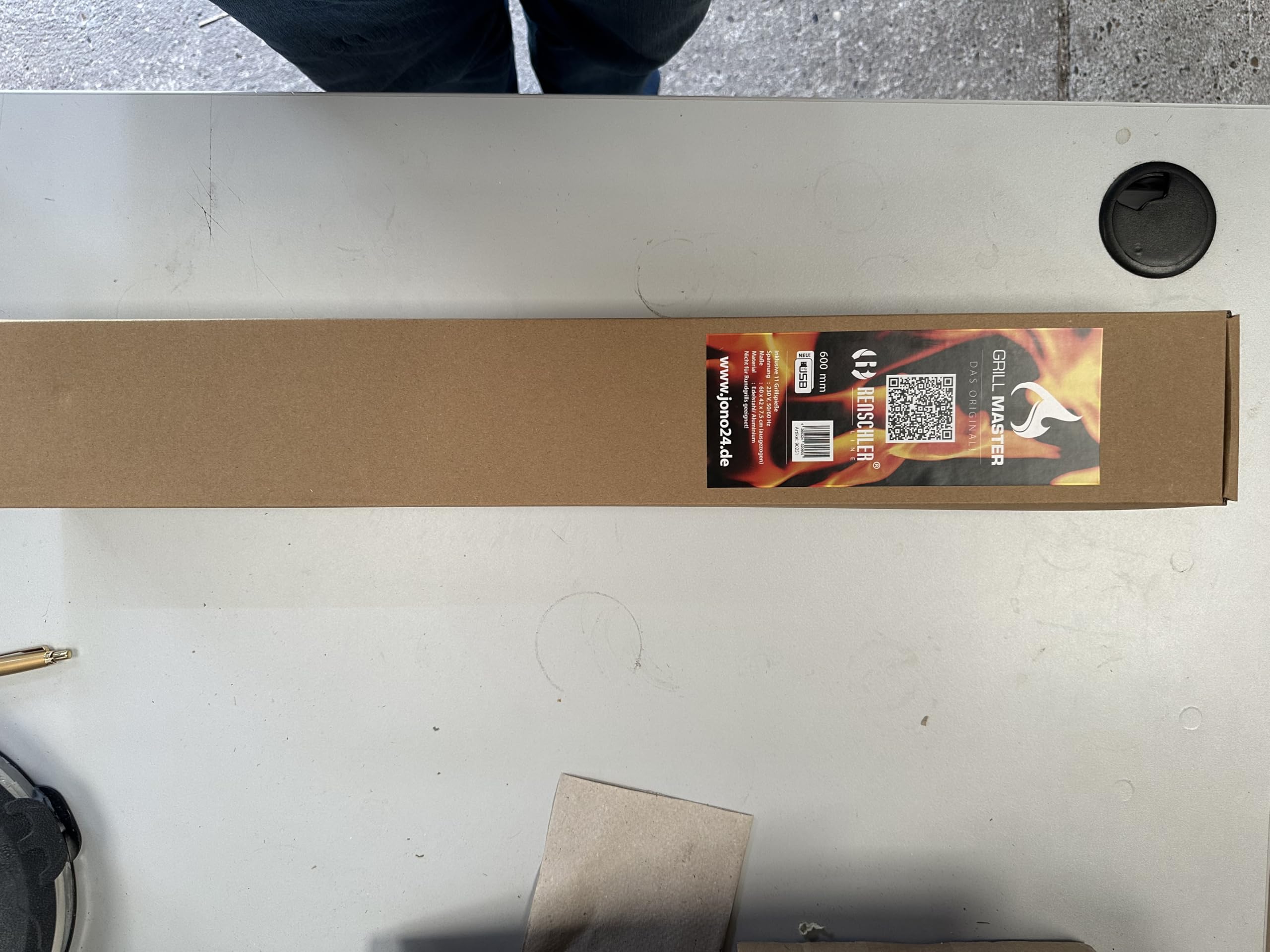 Accessorio per barbecue, con motore, regolatore di velocità, power bank e 11 spiedi