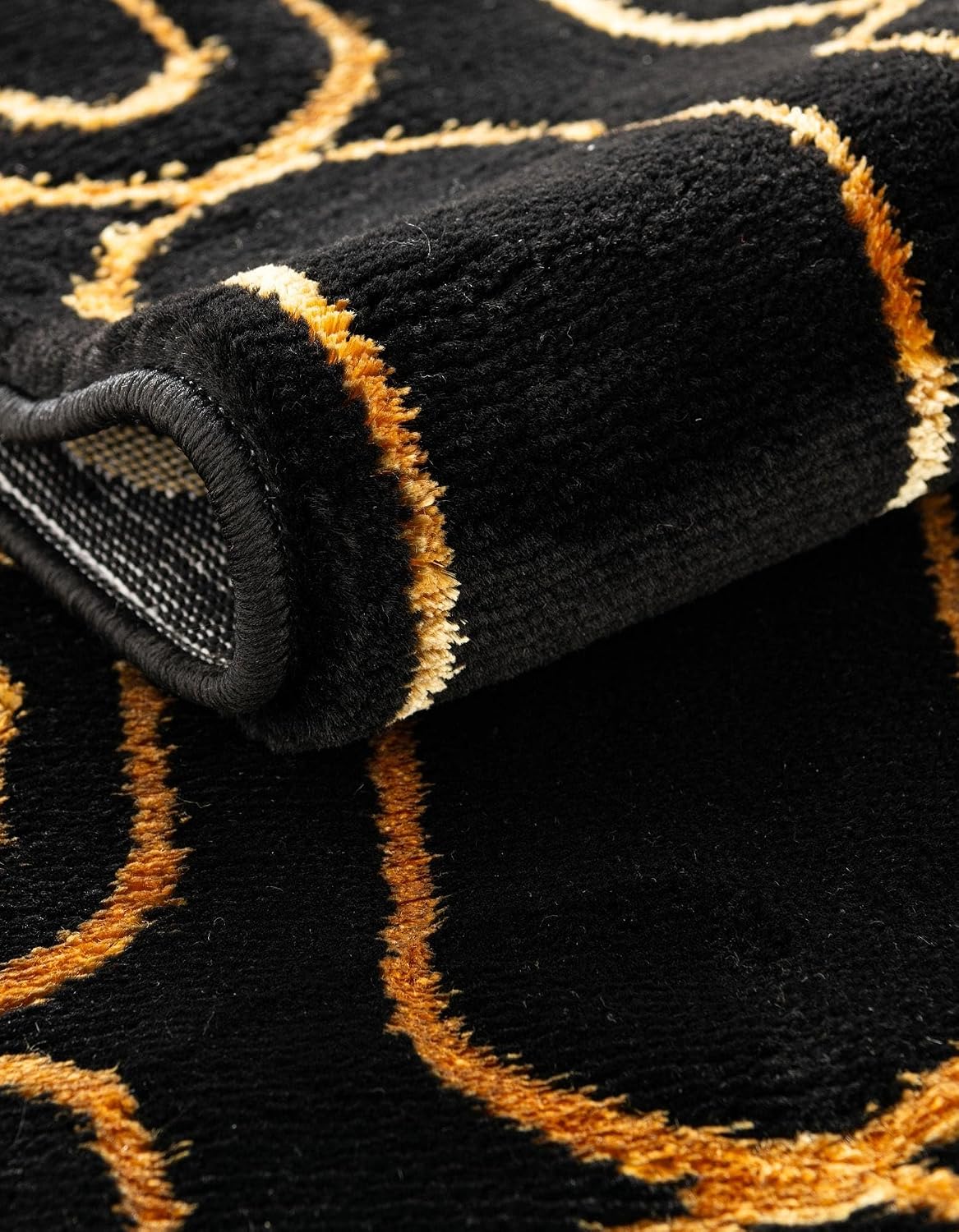 Rugs.com - Vogue Geo Rug – 5 Ft Runner Black and Gold Modern Textured Rug – Perfect for Hallways, Entryways, and Narrow Spaces