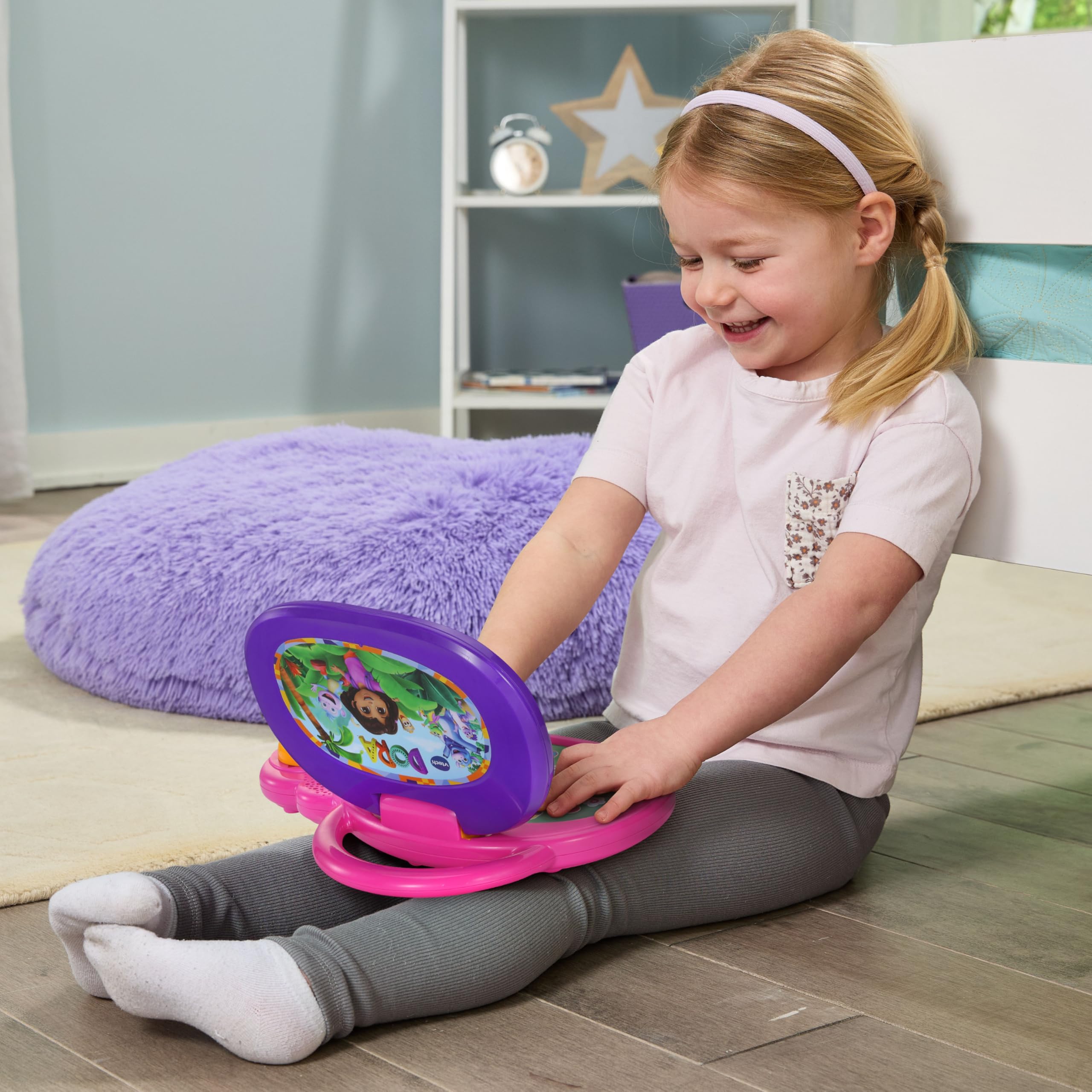 VTech - Mon Ordi Éducatif Dora L’Exploratrice - Ordinateur Enfant Bilingue avec Écran Rétroéclairé, 13 Activités et Jeux Interactifs Dora - Cadeau Enfant Dès 3 Ans - Contenu en Français et Anglais