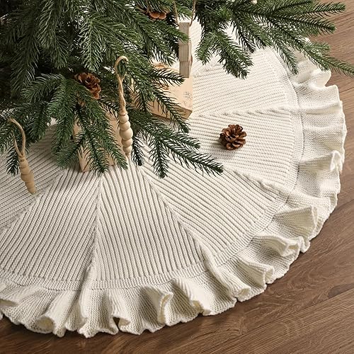 Miniatura 8 de LimBridge Faldón de árbol de Navidad de punto hecho a mano 36 pulgadas crema 12 círculos de ganchillo grueso falda de árbol con botones redondos de