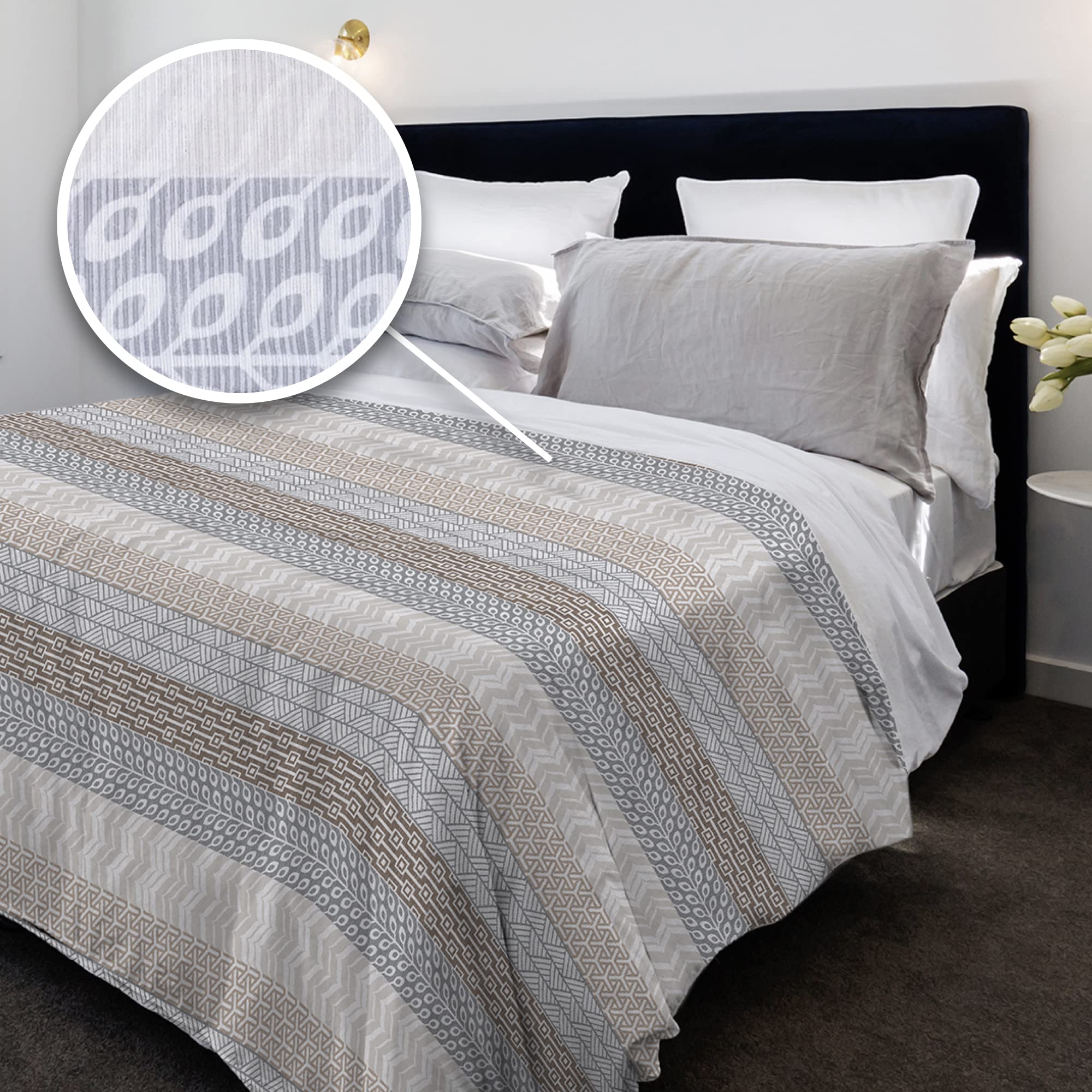 PENSIERI DELICATI Drap de lit Double 260 x 280 cm, Drap Simple 100% Coton Pique, idéal comme Drap d'ameublement, Couverture de lit 2 Places, Motif aztèque Beige, 100% fabriqué en Italie
