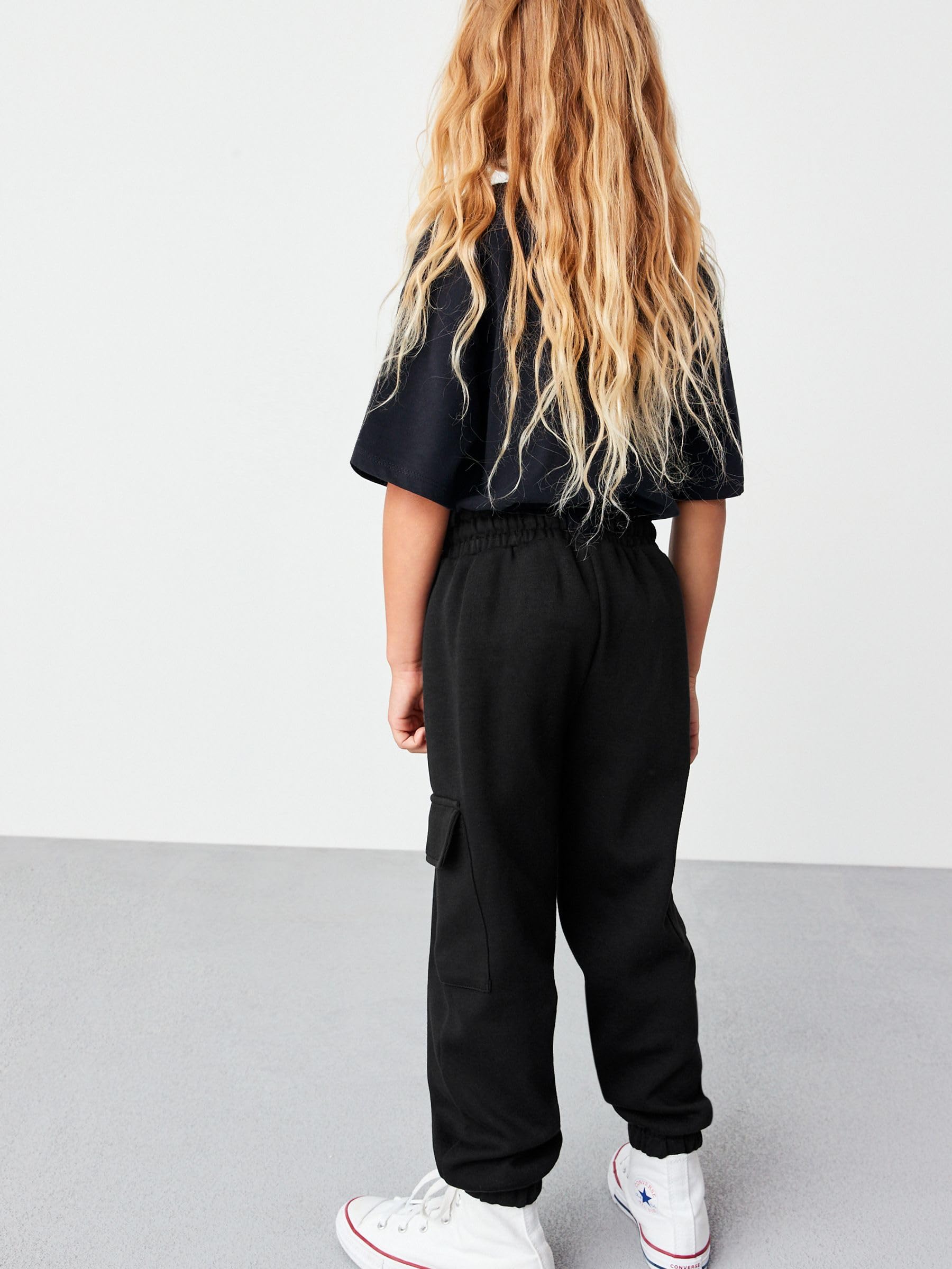 NEXT Mädchen Standard Cargo-Jogginghose im Utility-Stil Schwarz 146